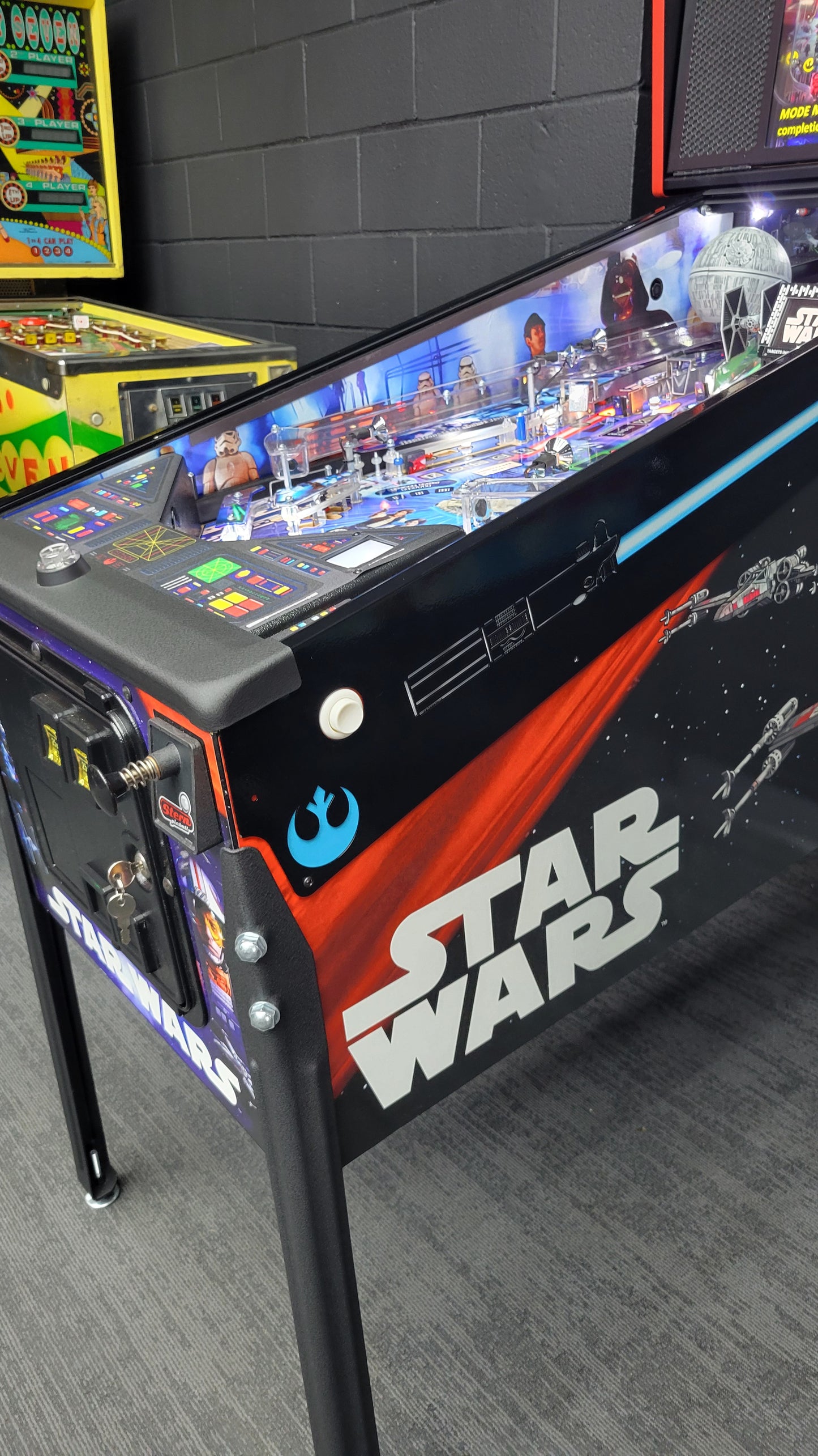 Stern Star Wars Pro HUO Pinball