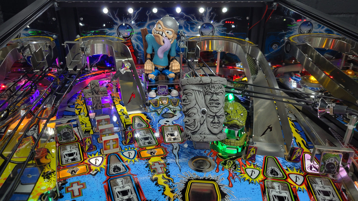 Stern Metallica Premium HUO Pinball