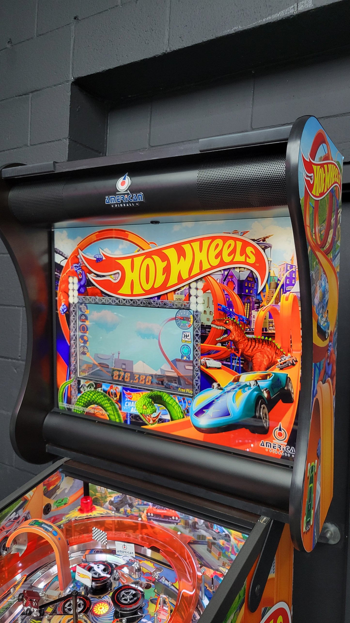 Hot Wheels Deluxe Pinball by American Pinball