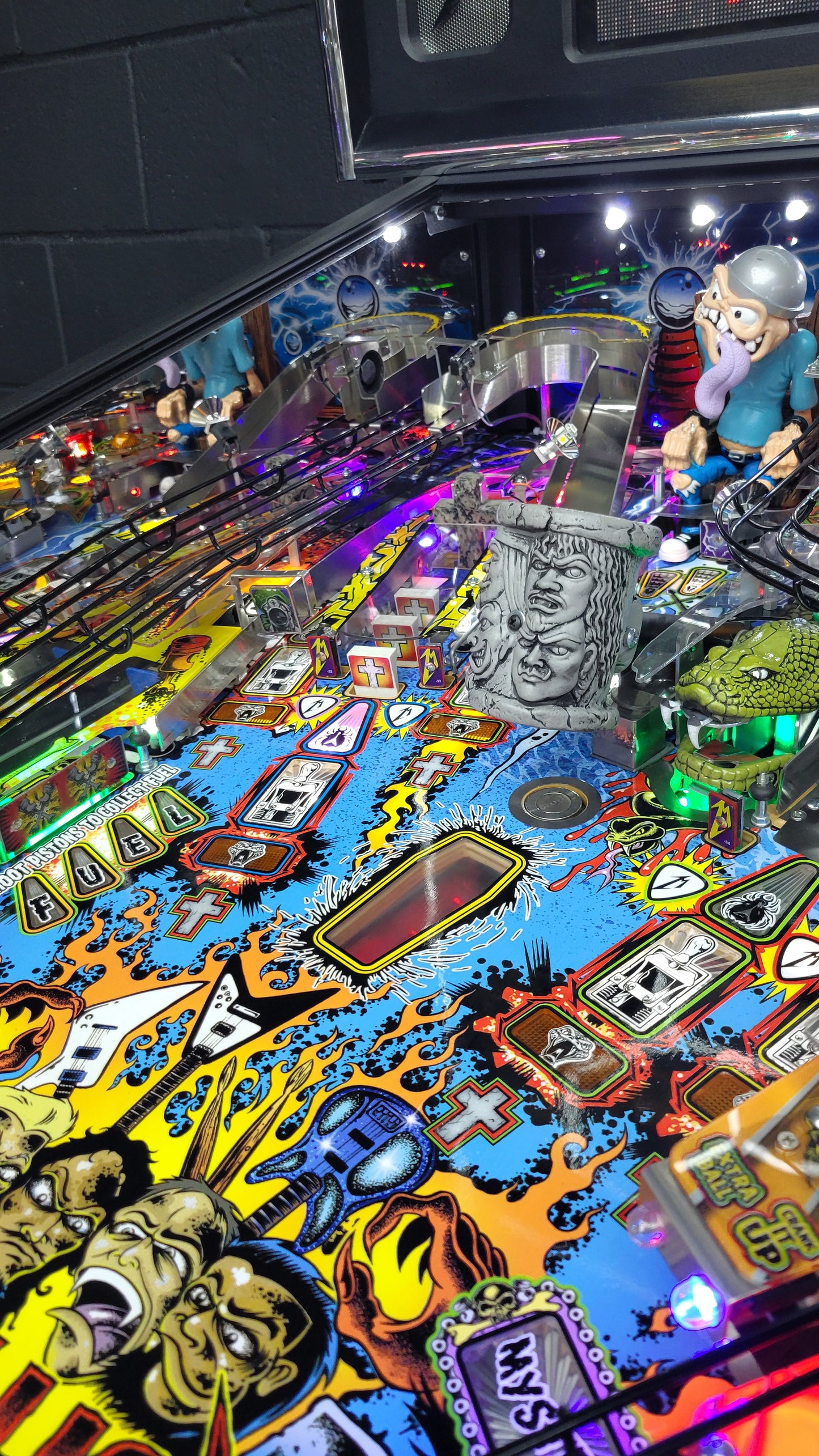 Stern Metallica Premium HUO Pinball