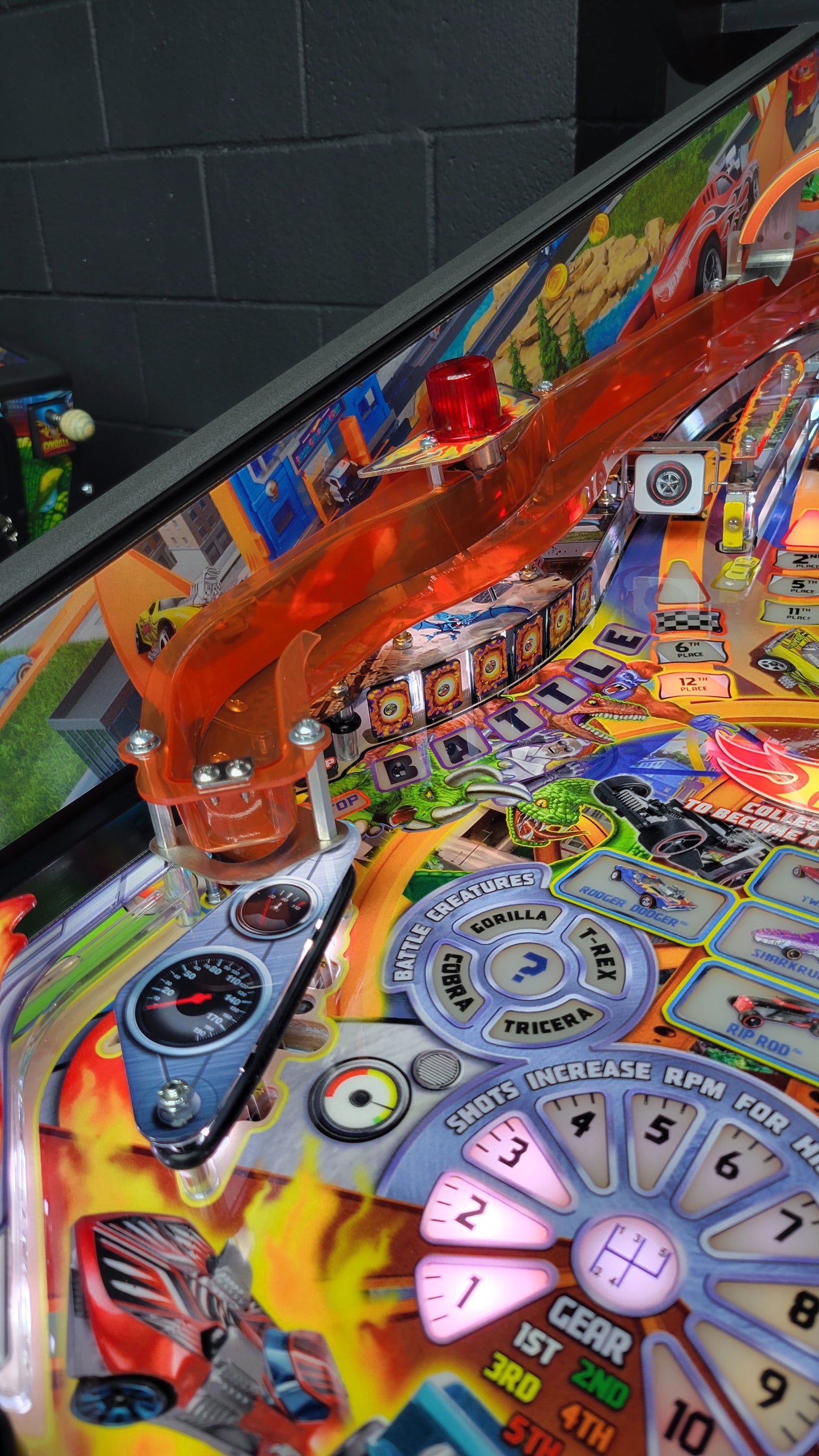 Hot Wheels Deluxe Pinball by American Pinball