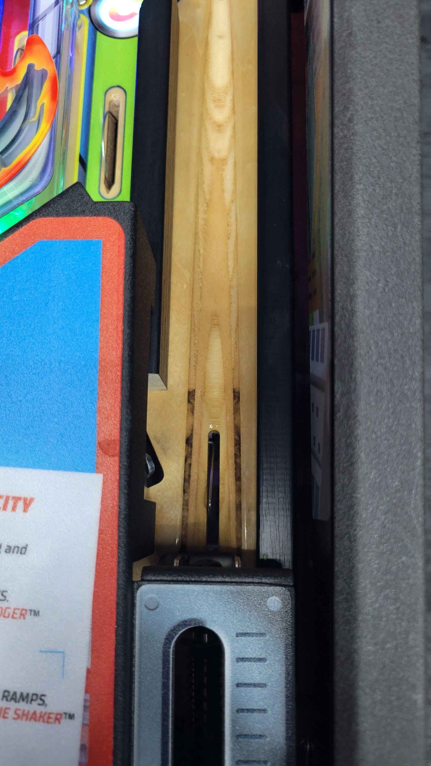 Hot Wheels Deluxe Pinball by American Pinball