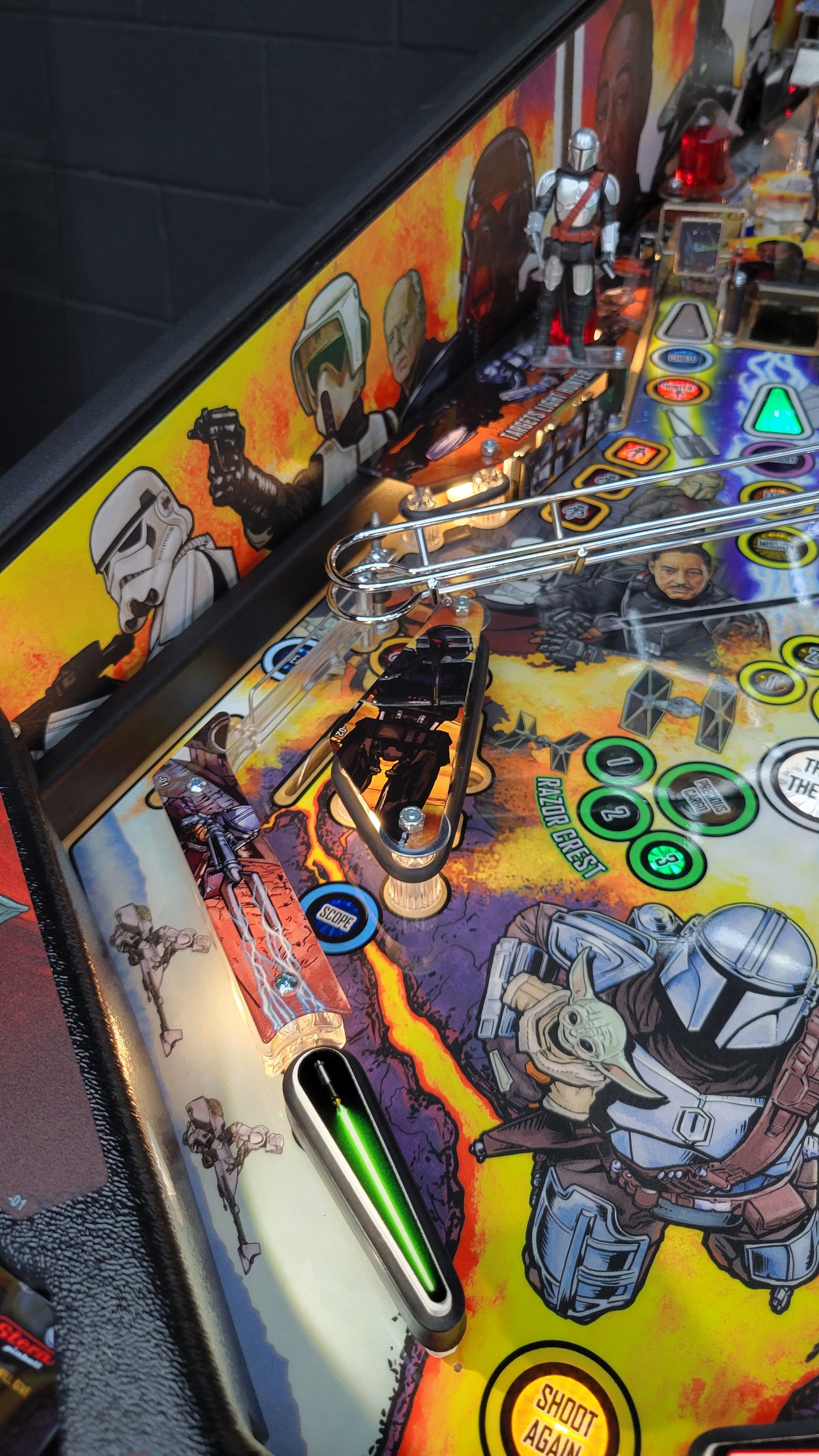 Stern Mandalorian Pro Pinball with Topper