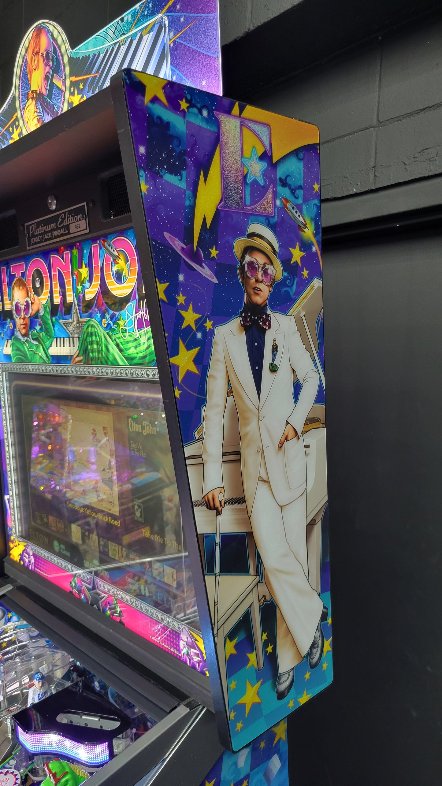 JJP Elton John Platinum Pinball HU0