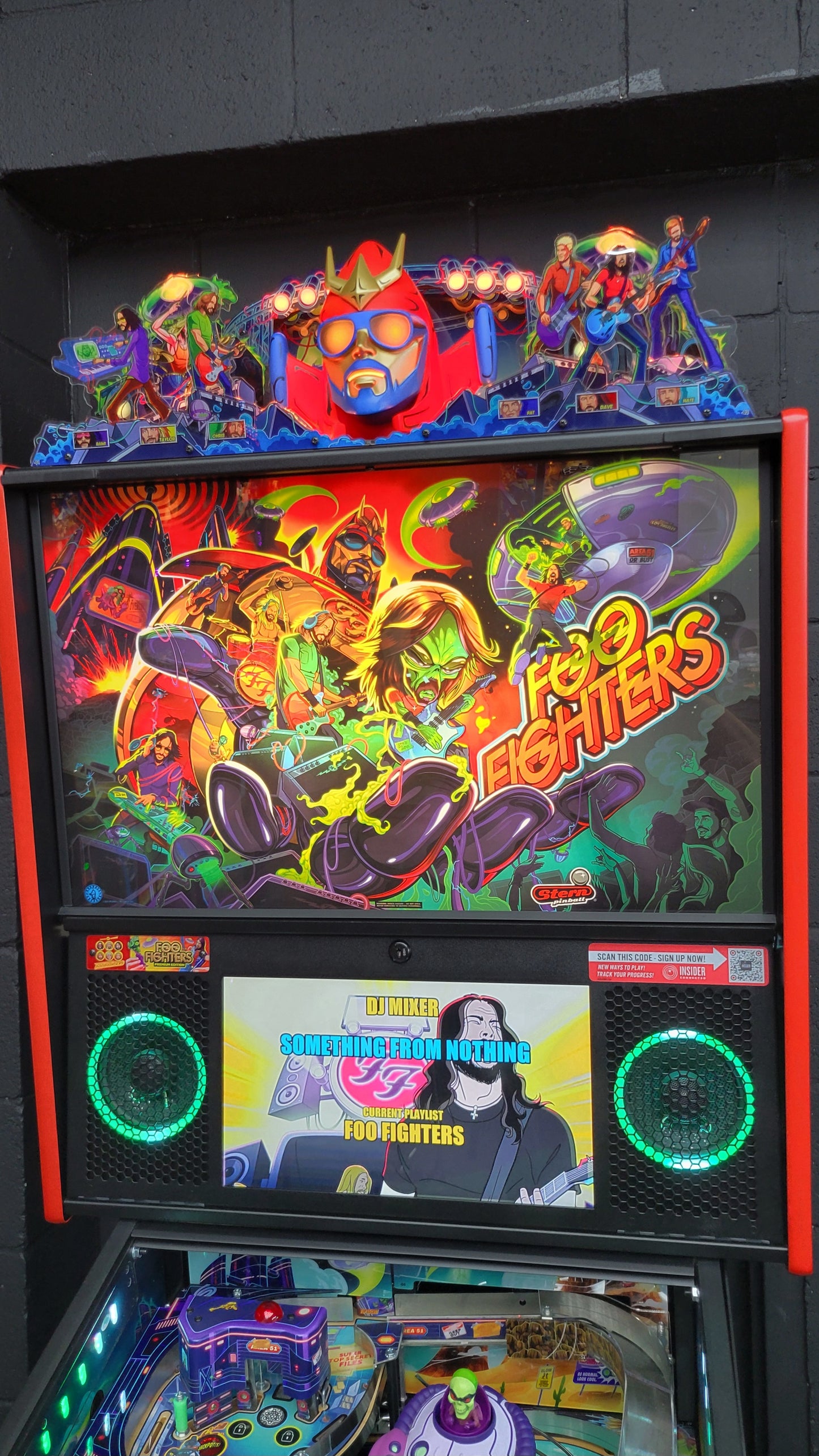 Stern Foo Fighters Premium with Topper Loaded!