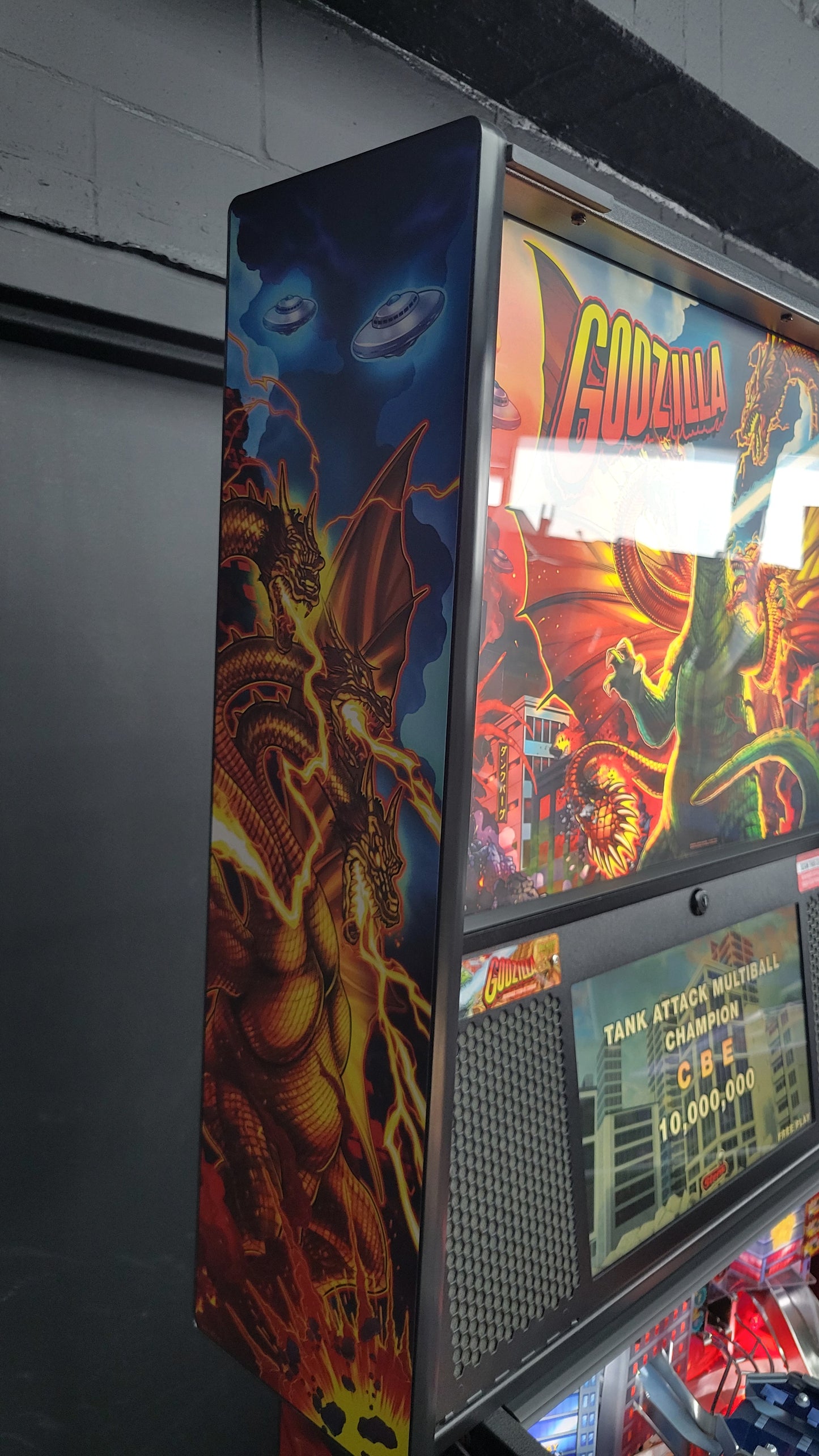 Stern Godzilla Premium Pinball HUO