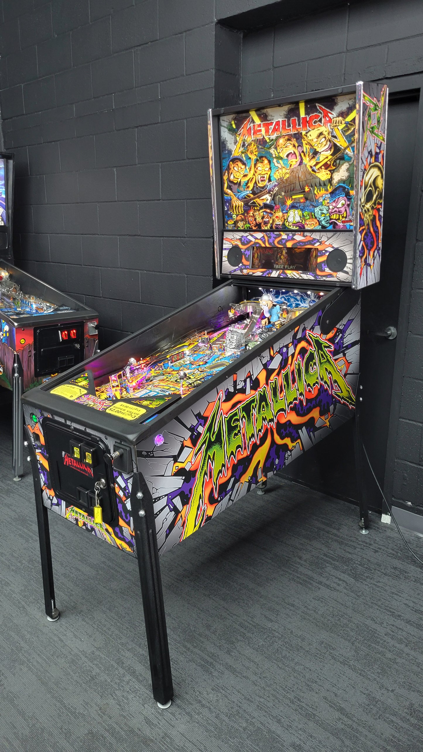 Stern Metallica Premium Vault Pinball