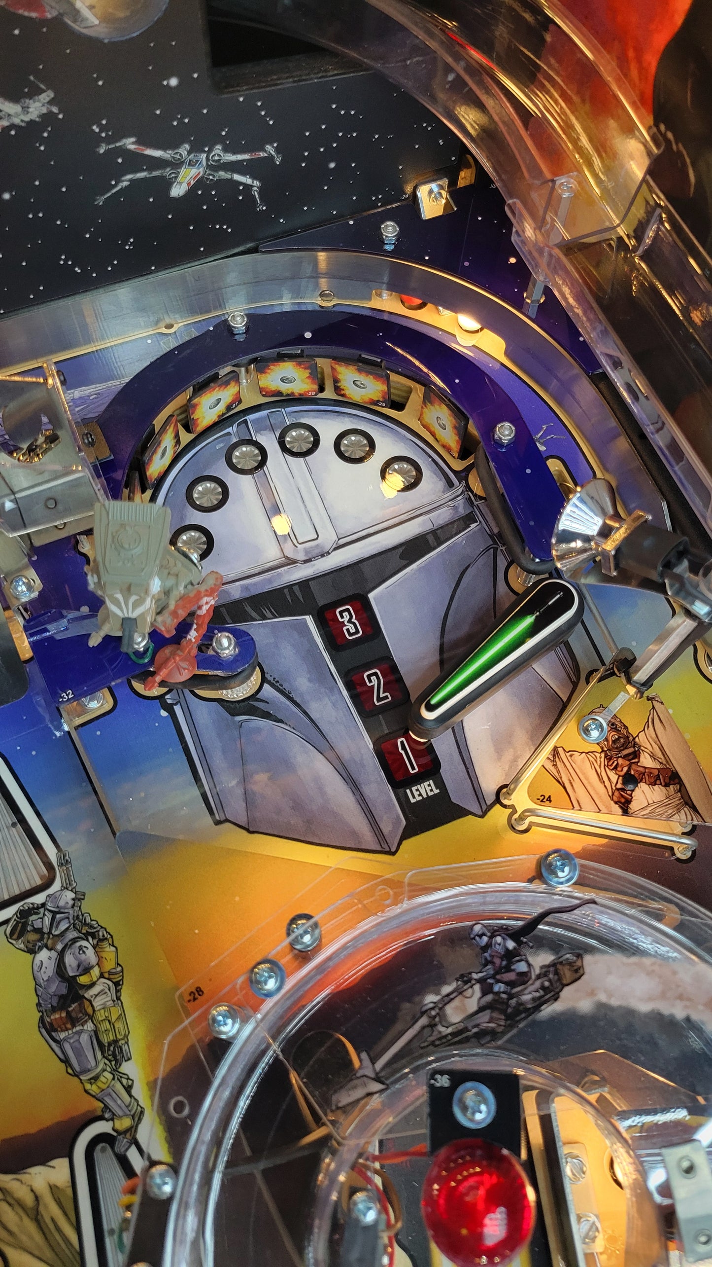 Stern Mandalorian Pro Pinball with Topper