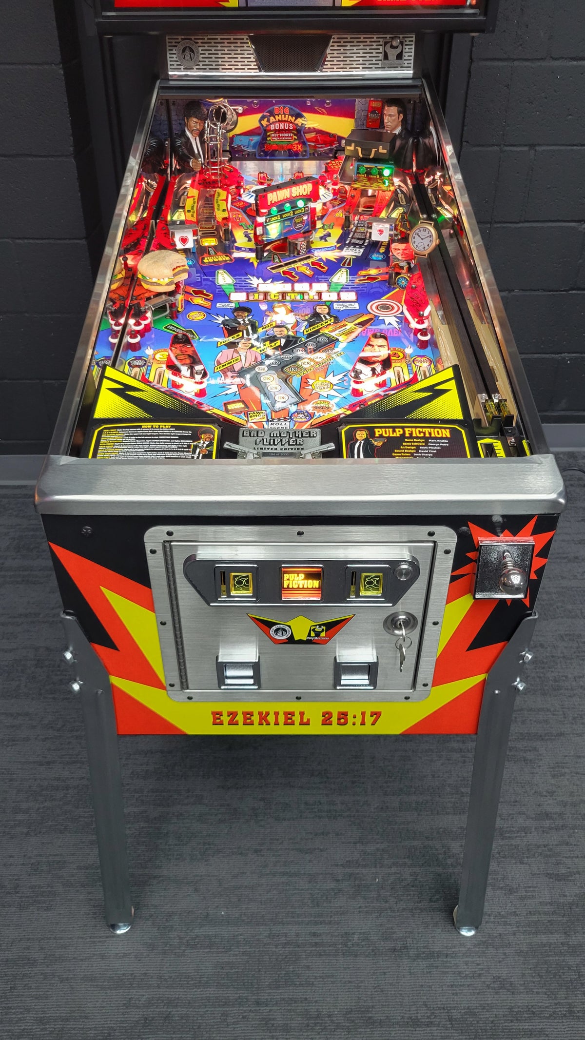Pulp Fiction Bad Mother Flipper LE Pinball HUO
