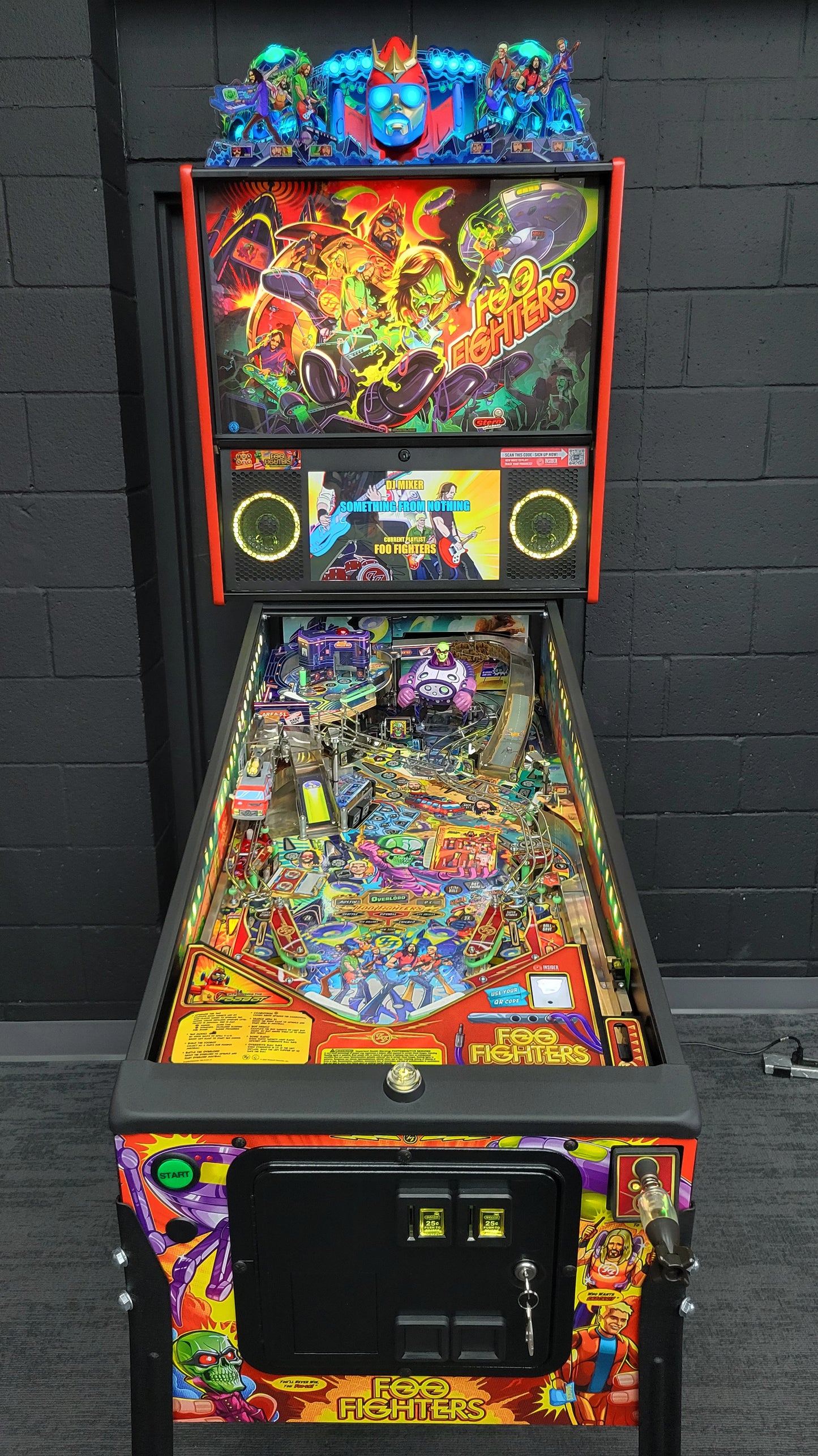Stern Foo Fighters Premium with Topper Loaded!