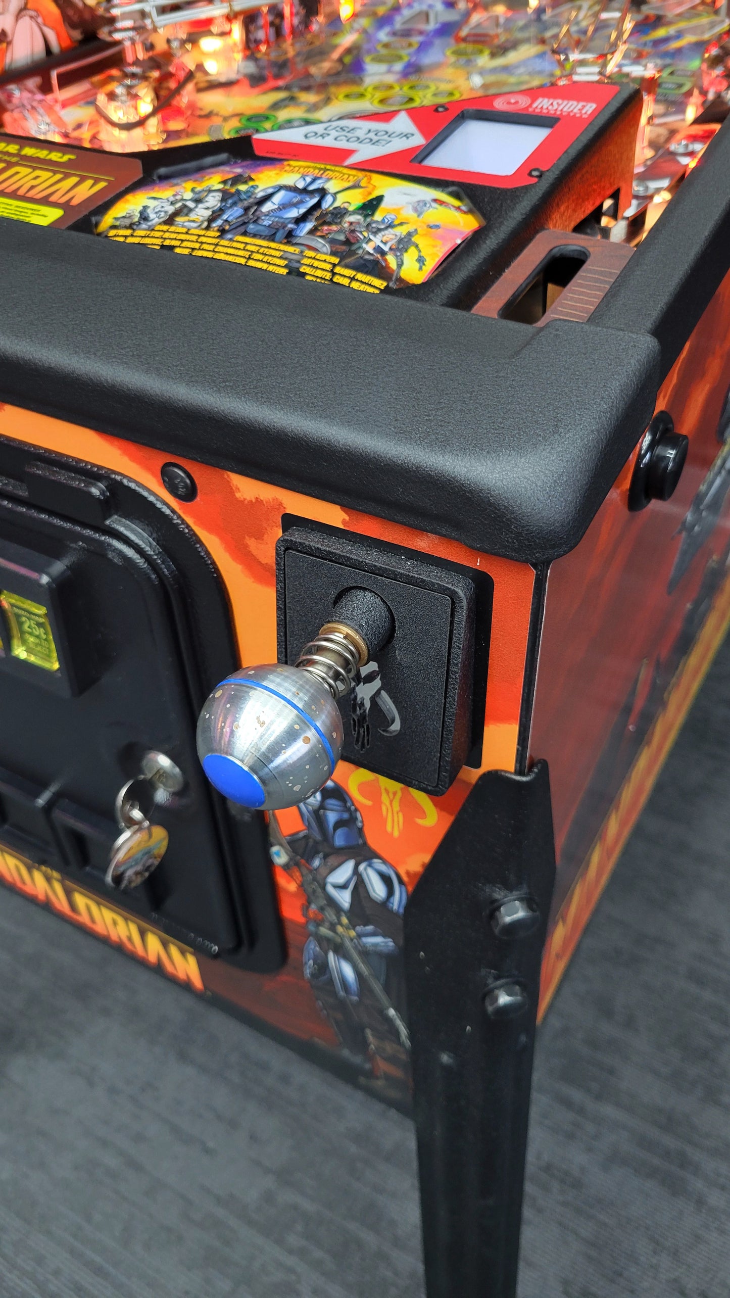 Stern Mandalorian Pro Pinball with Topper