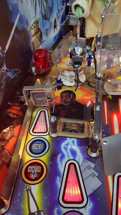 Stern Mandalorian Premium Pinball HUO