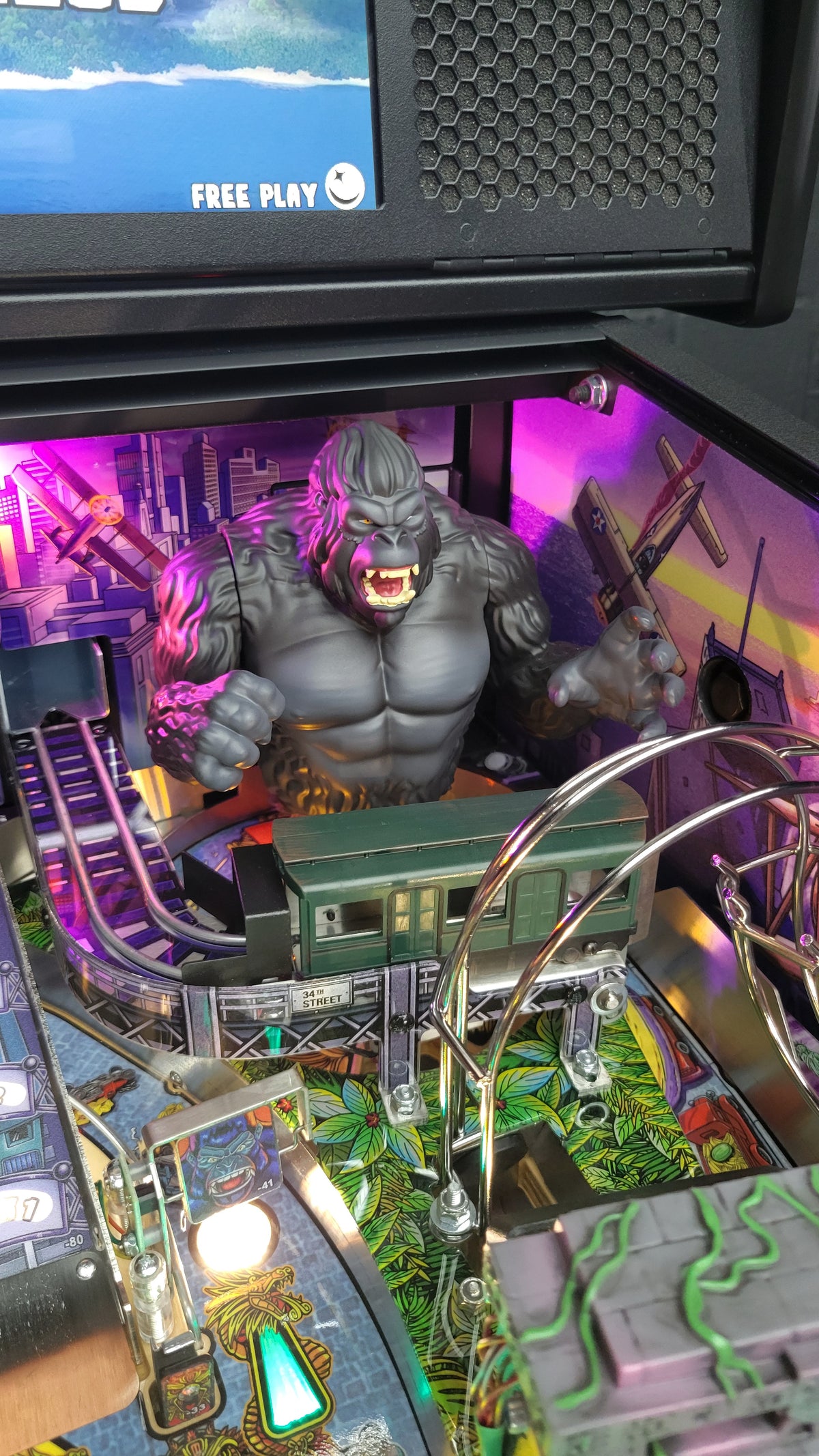 Stern King Kong Premium Pinball HUO