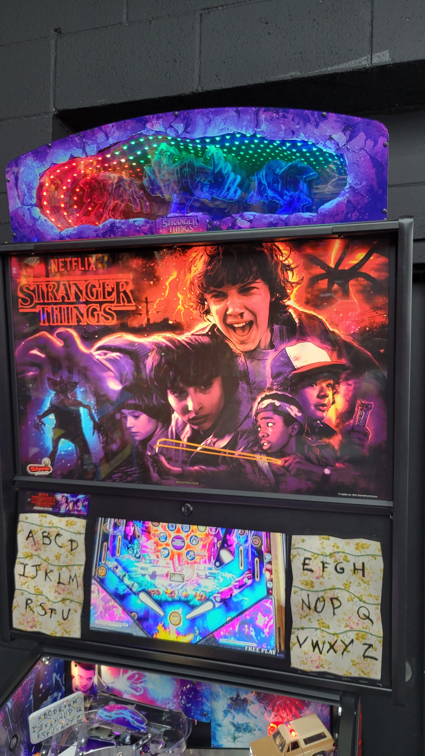 Stern Stranger Things Premium Loaded