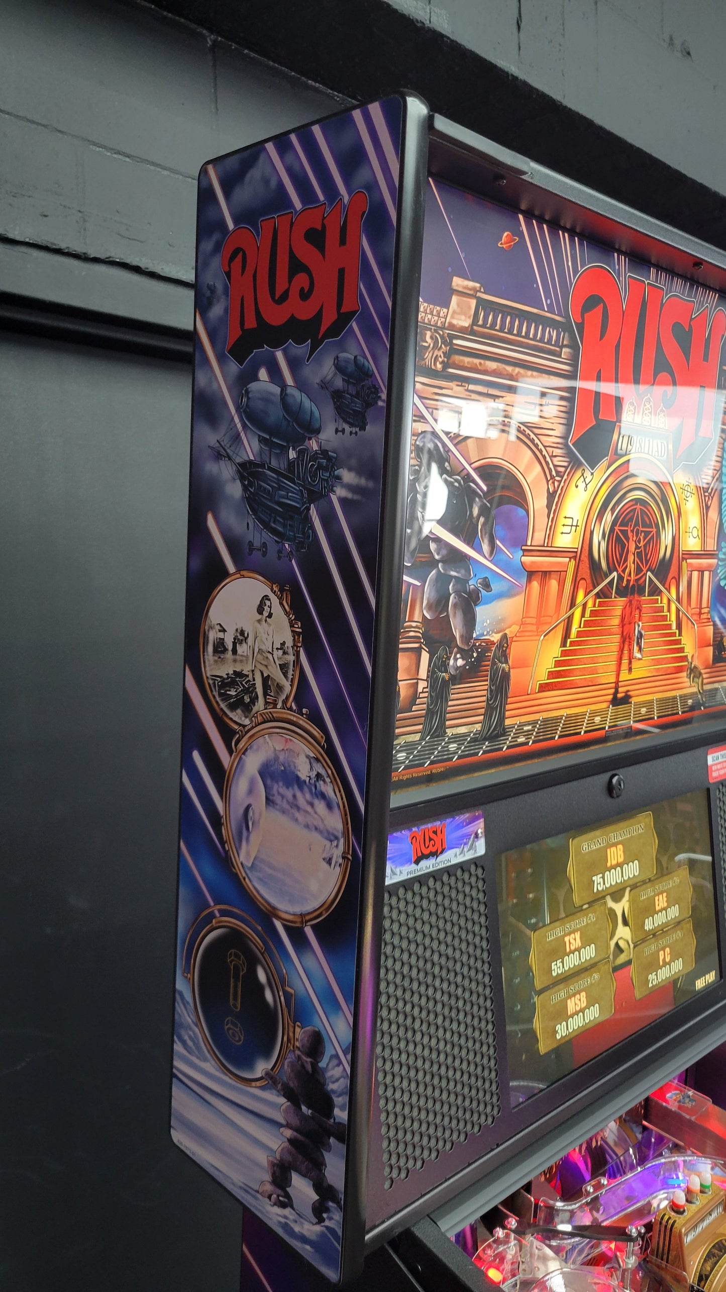 Stern Rush Premium Pinball