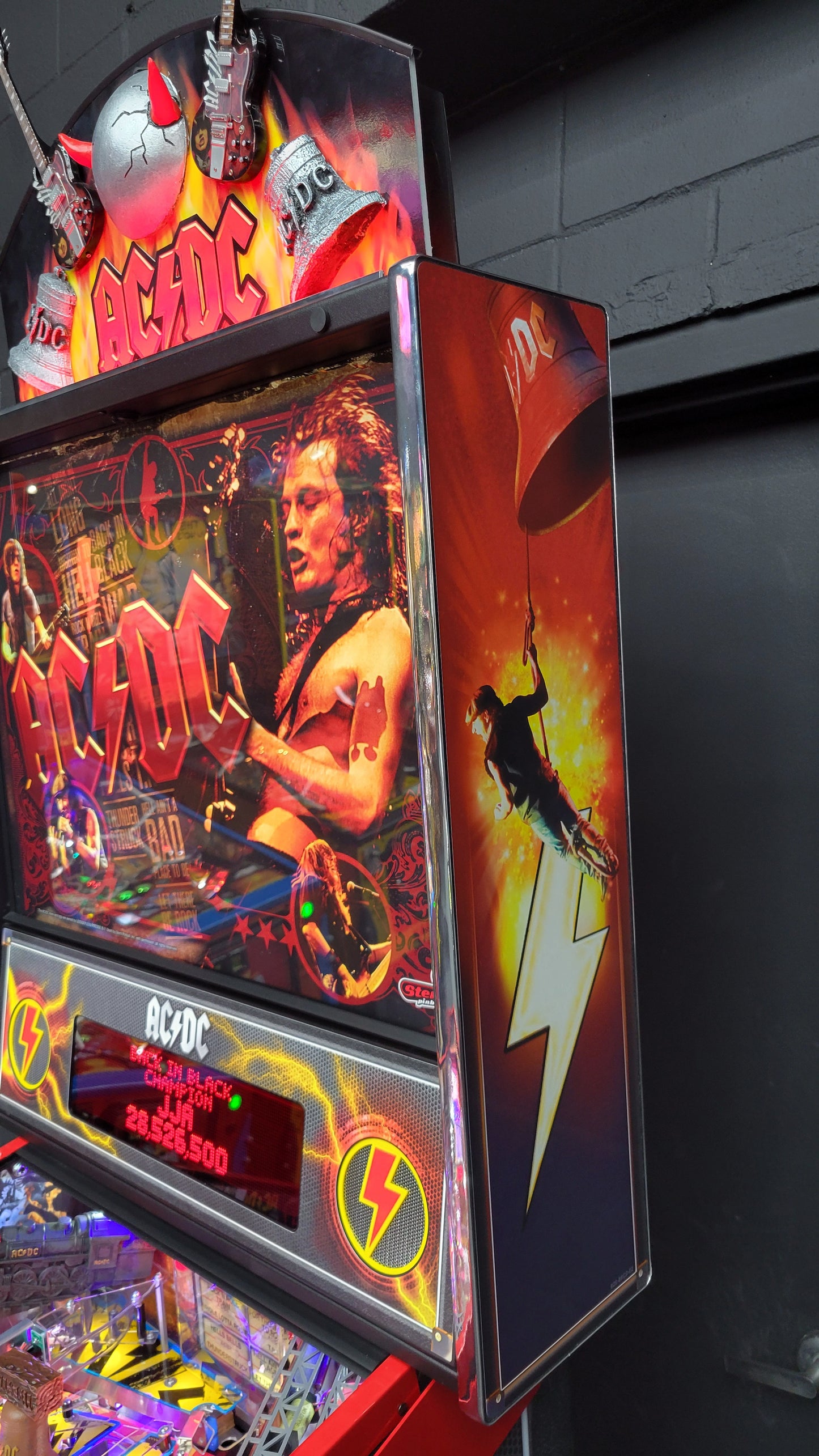 Stern AC/DC Premium Vault Edition Pinball