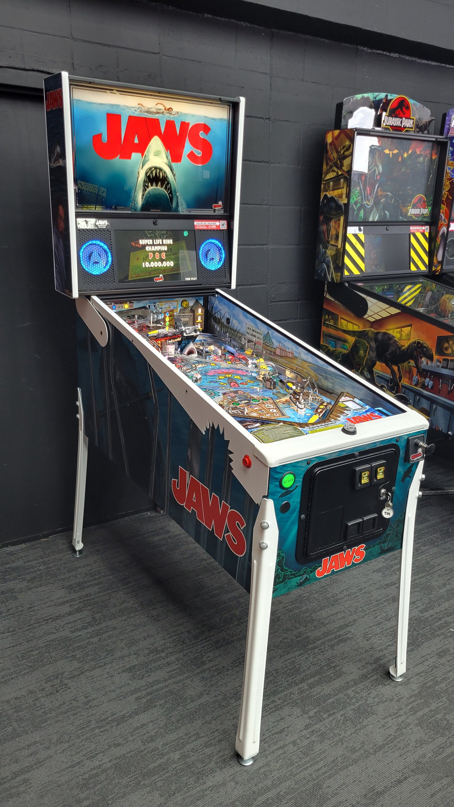 Stern Jaws LE Pinball HUO