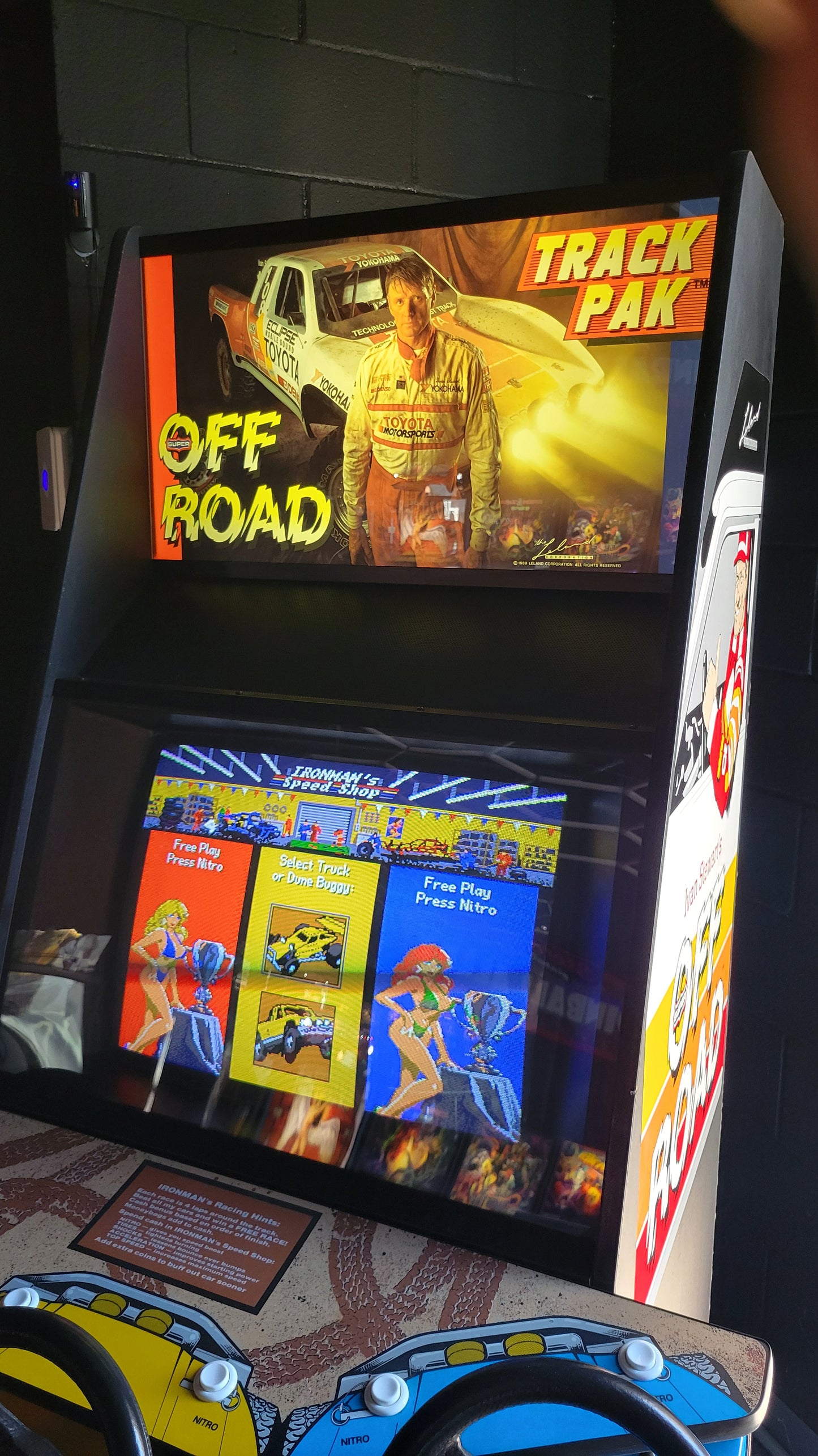 Ivan Stewart's Super Off Road Arcade Machine HUO