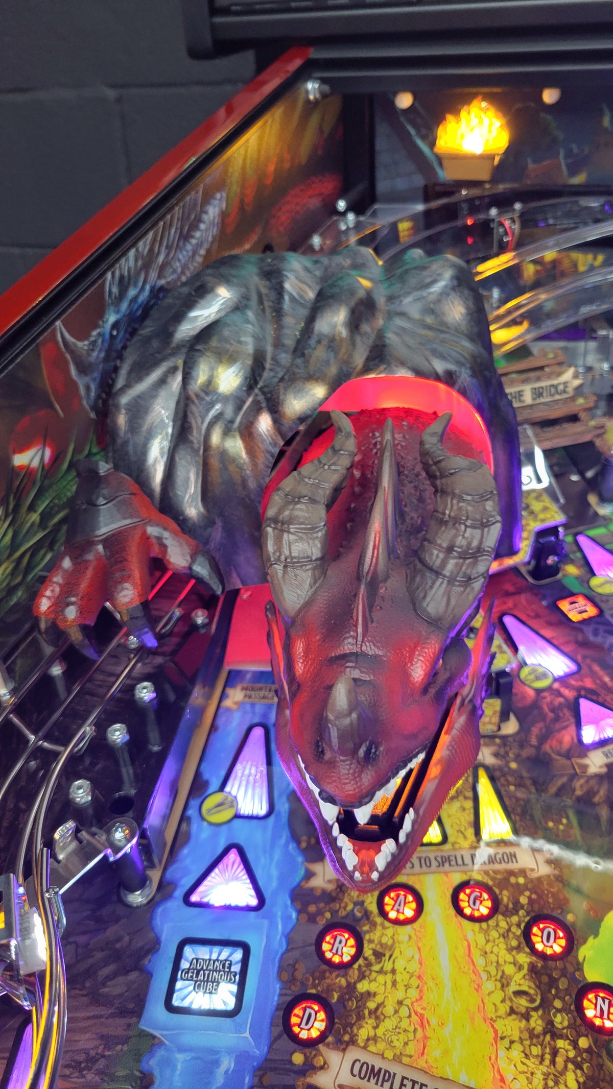 Stern Dungeon & Dragons The Tyrants Eve LE Pinball HUO