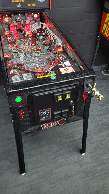 Elvira’s House of Horrors: Blood Red Kiss Edition
