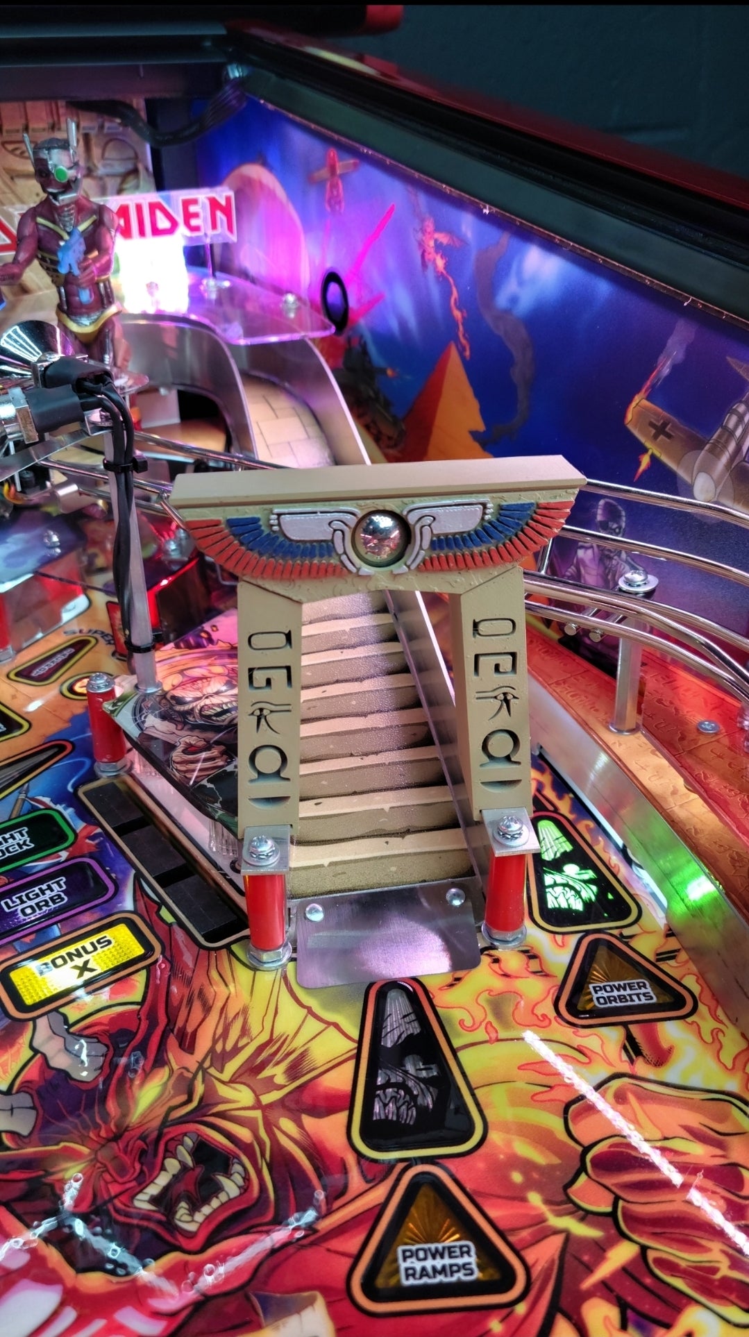 Stern Iron Maiden LE Pinball HUO