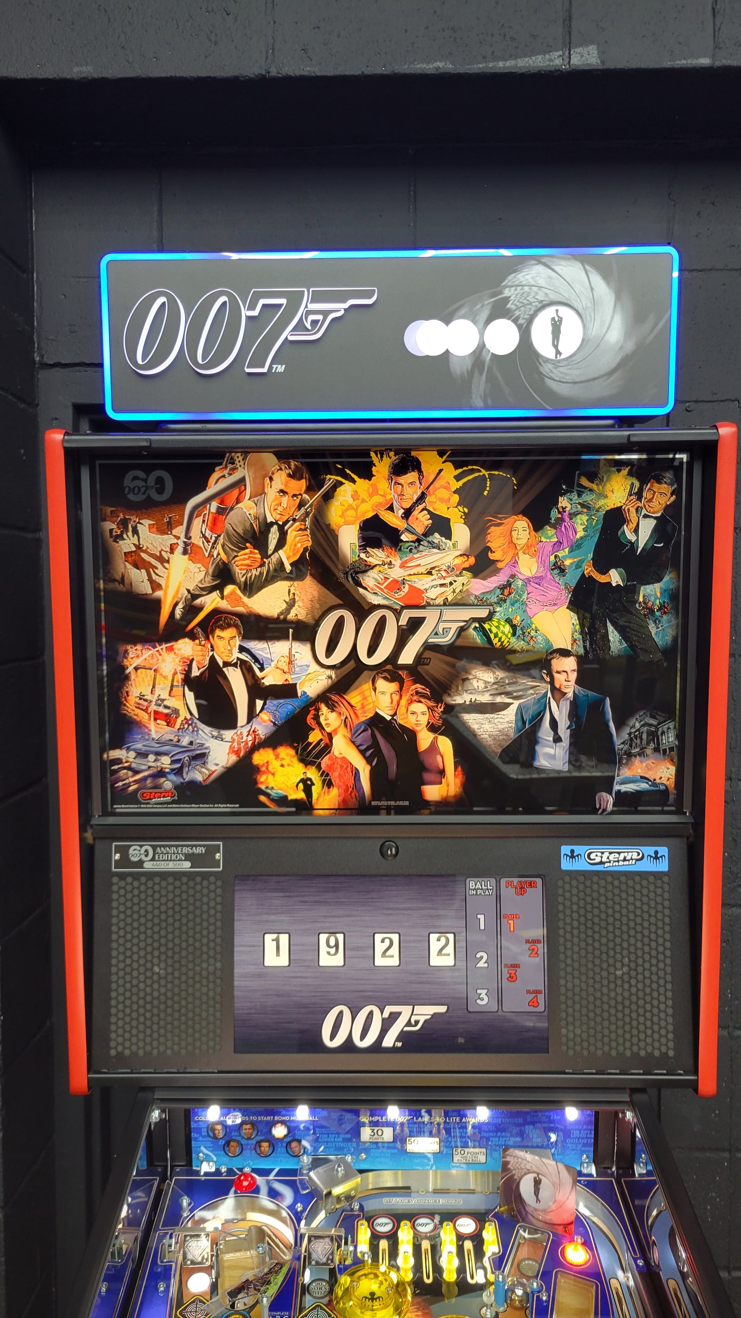 Stern James Bond 007 60th Anniversary LE HUO