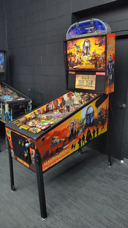 Stern Mandalorian Pro Pinball with Topper