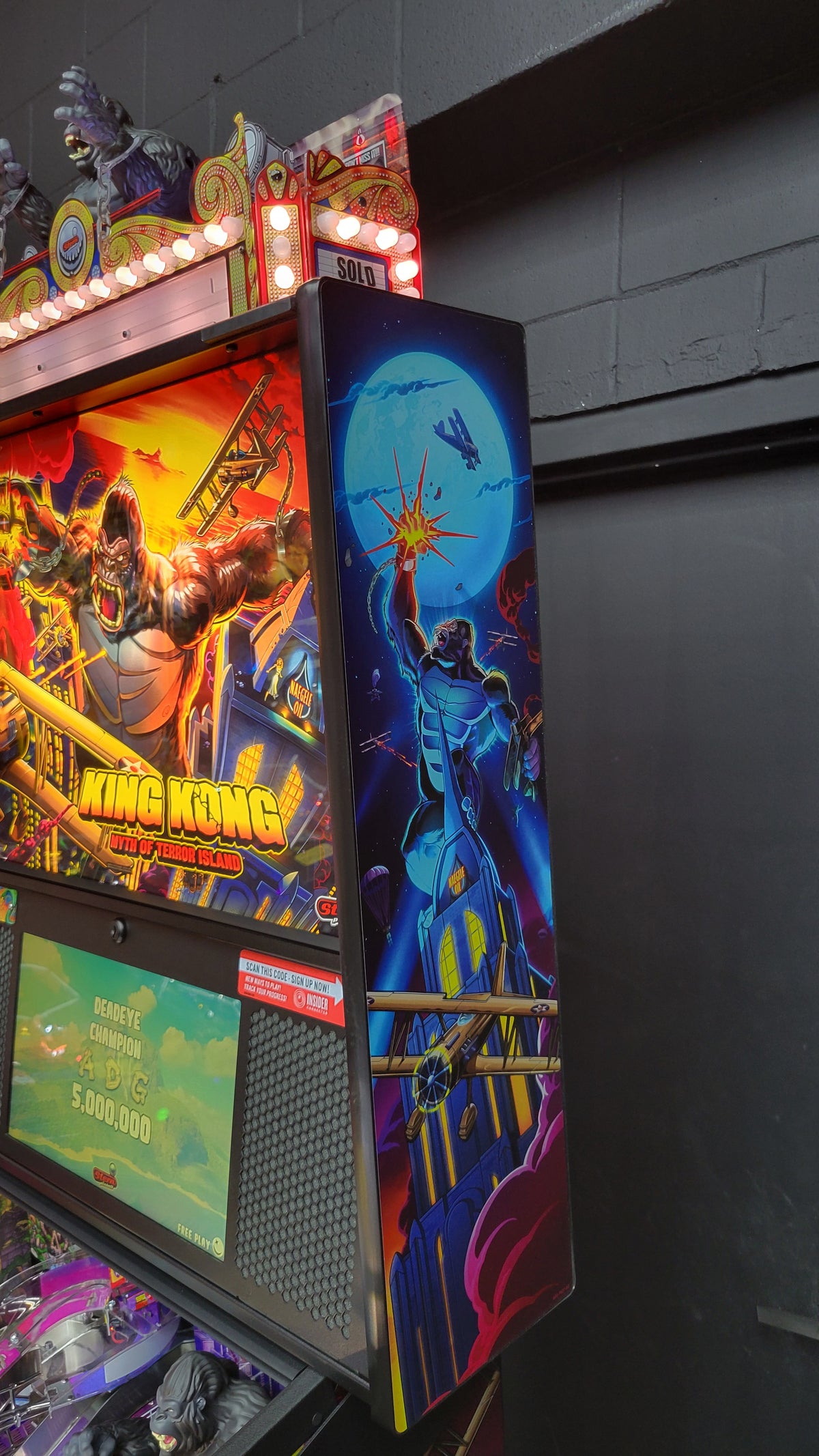 Stern King Kong Premium Pinball HUO