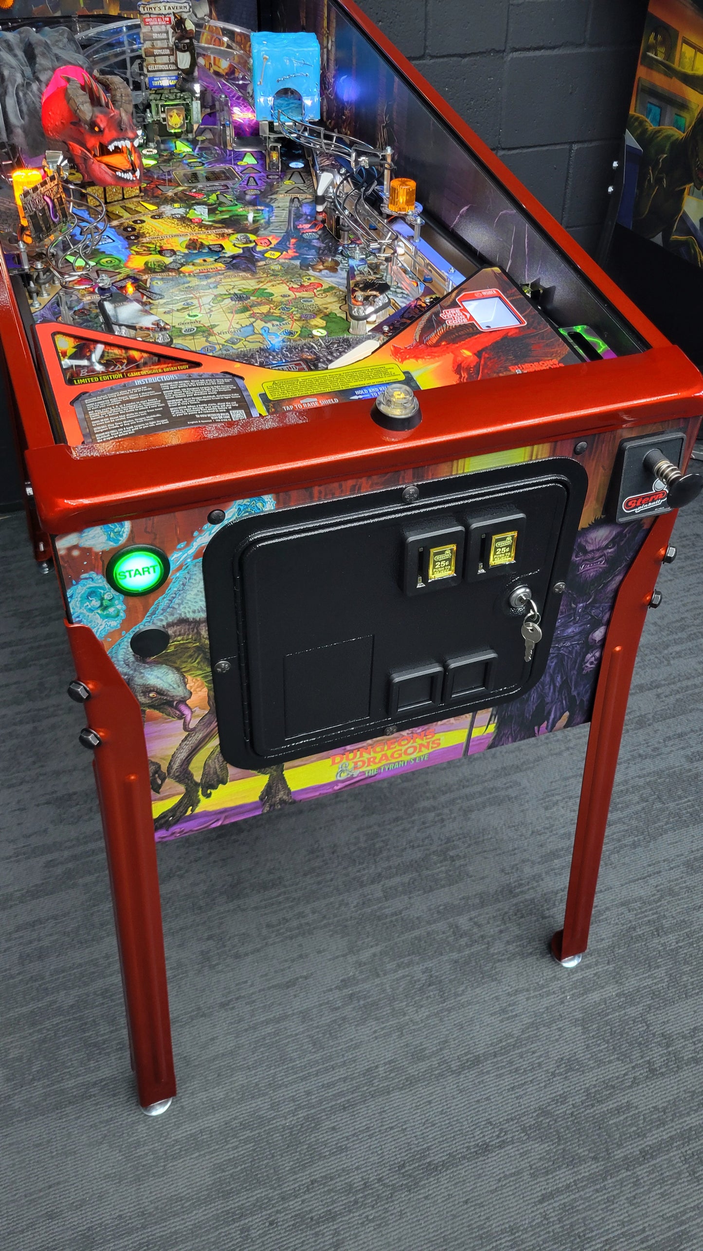 Stern Dungeon & Dragons The Tyrants Eve LE Pinball HUO