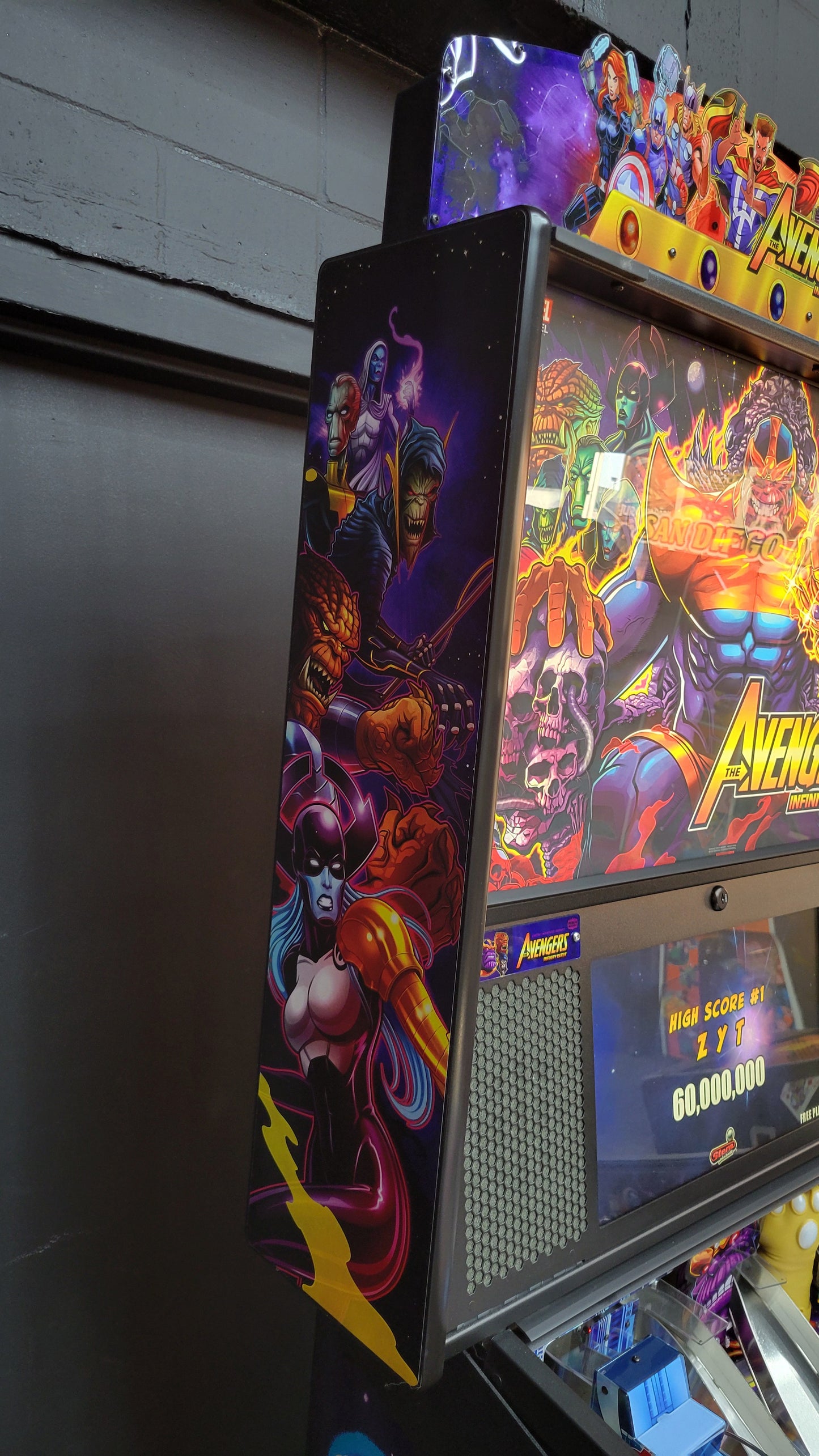 Stern The Avengers Infinity Quest Premium Pinball