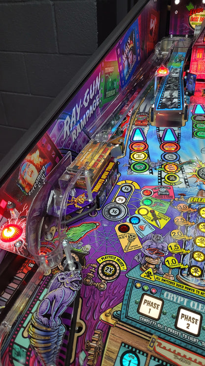Elvira House of Horrors Premium Pinball HUO