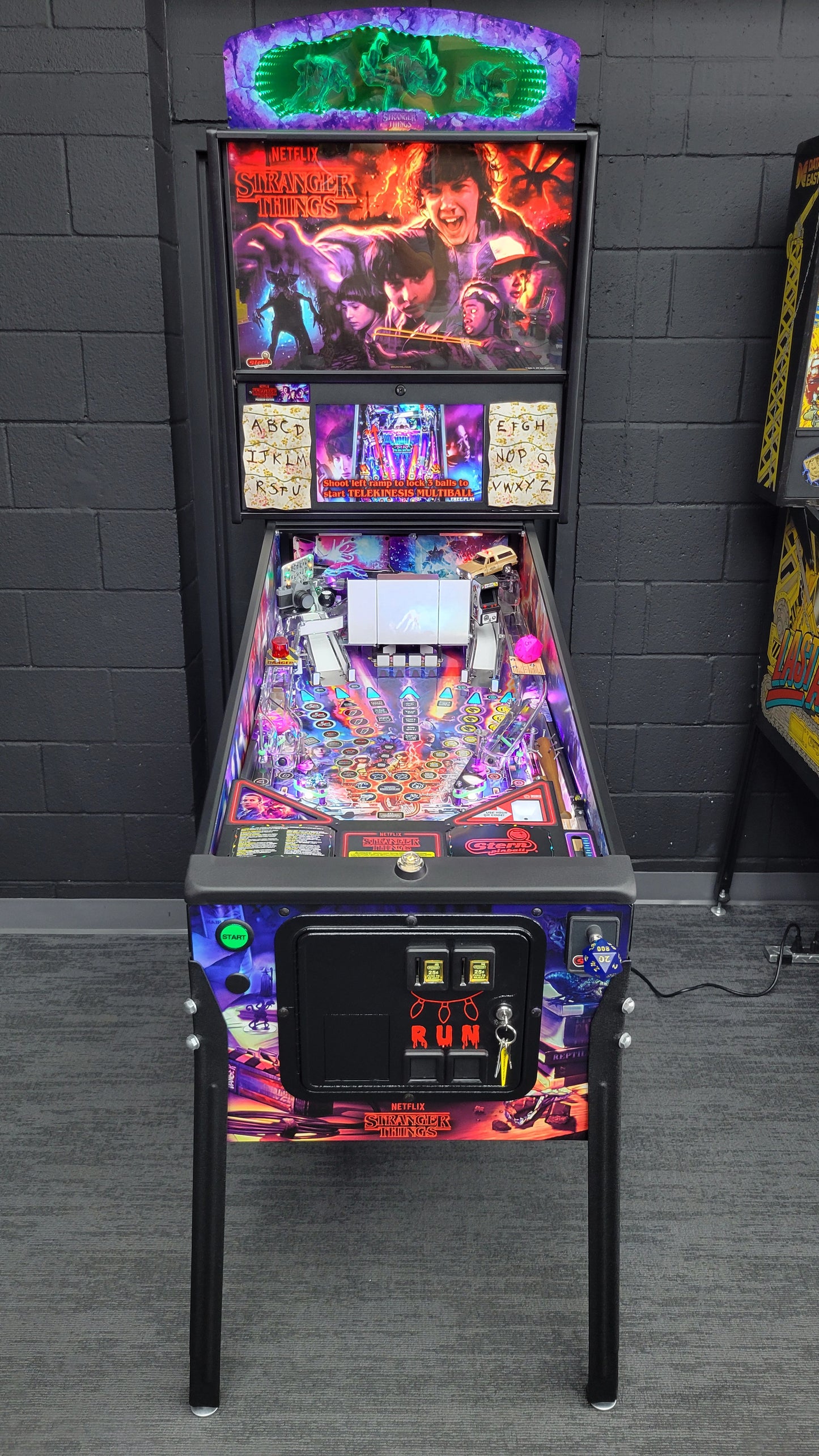 Stern Stranger Things Premium Loaded