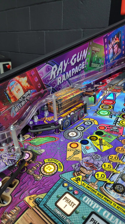 Elvira House of Horrors Premium Pinball HUO