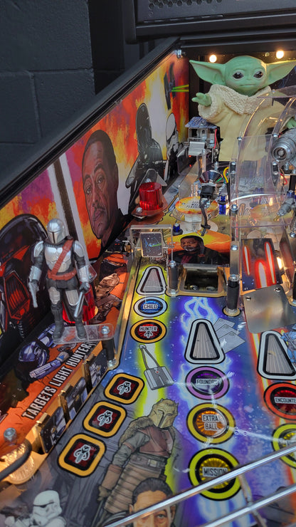 Stern Mandalorian Pro Pinball with Topper
