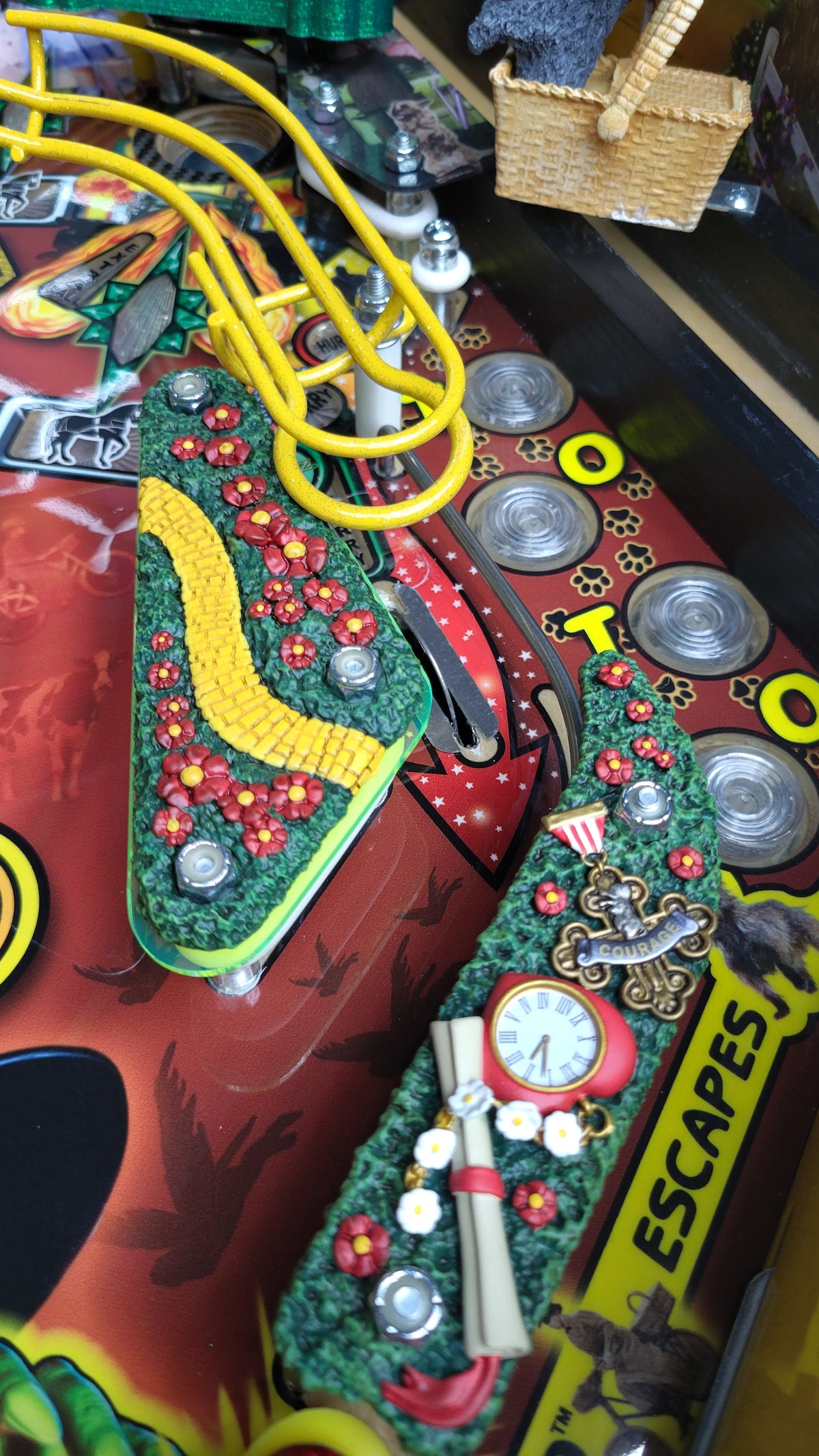 Wizard Of Oz Yellow Brick Road Edition HUO by Jersey Jack Pinball