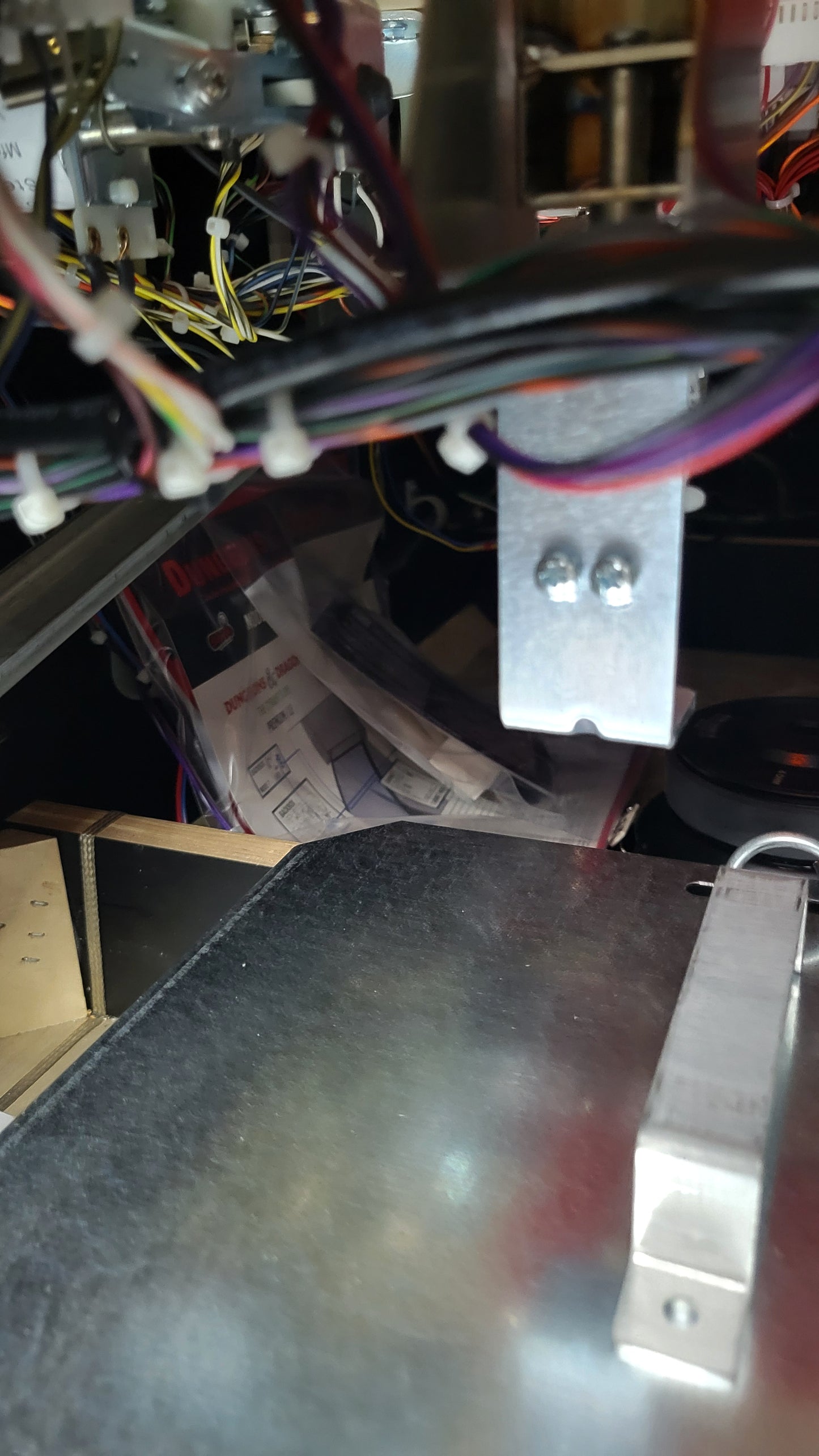 Stern Dungeon & Dragons The Tyrants Eve LE Pinball HUO