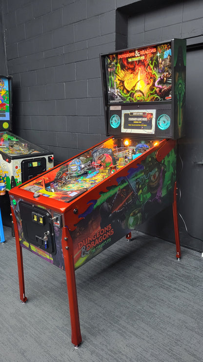 Stern Dungeon & Dragons The Tyrants Eve LE Pinball HUO