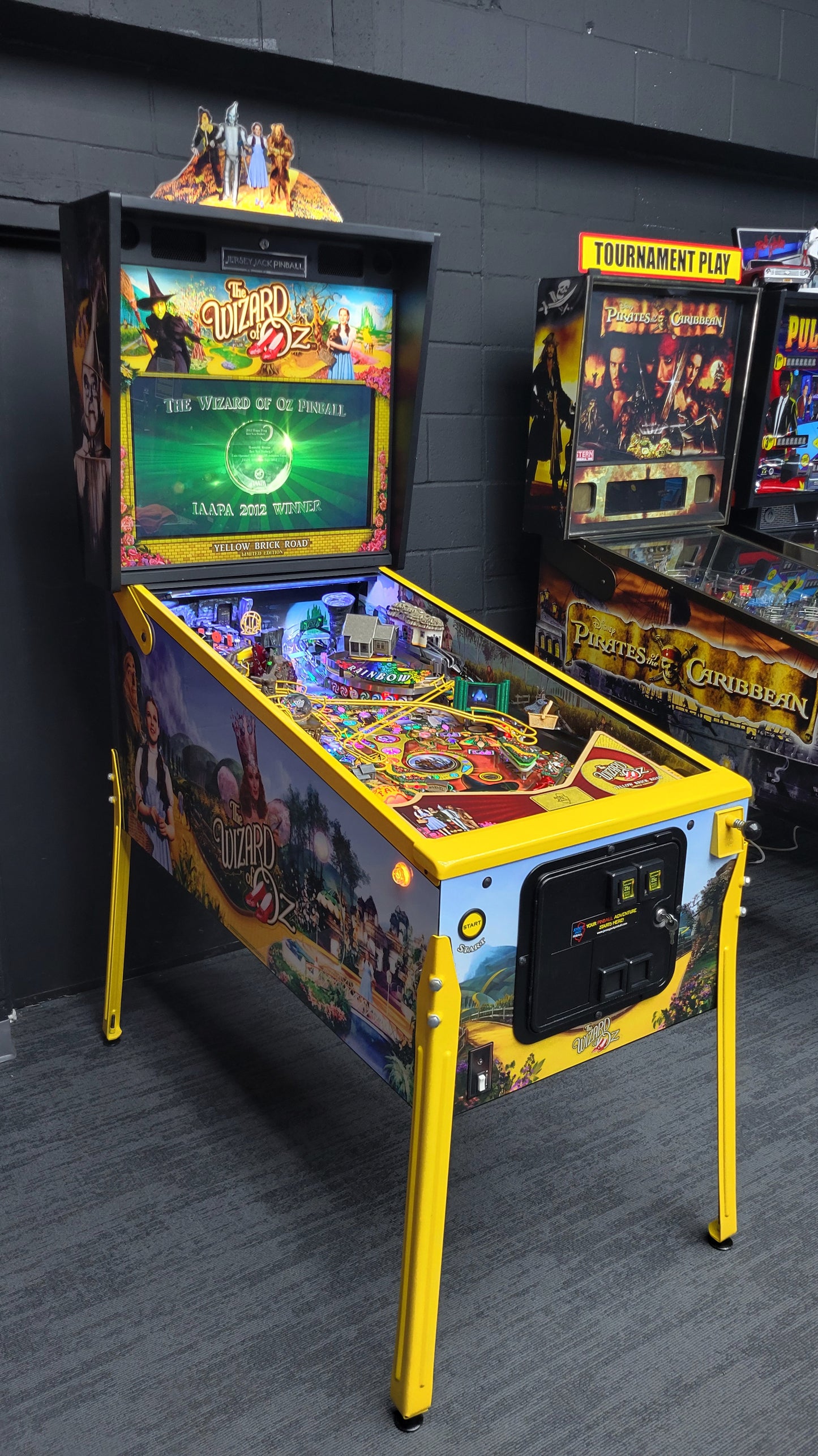 Wizard Of Oz Yellow Brick Road Edition HUO by Jersey Jack Pinball