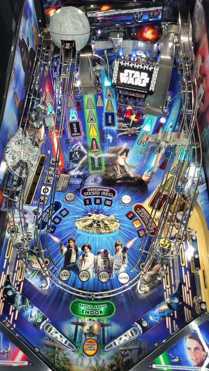 Star Wars LE Pinball with Official R2D2 Stern Topper