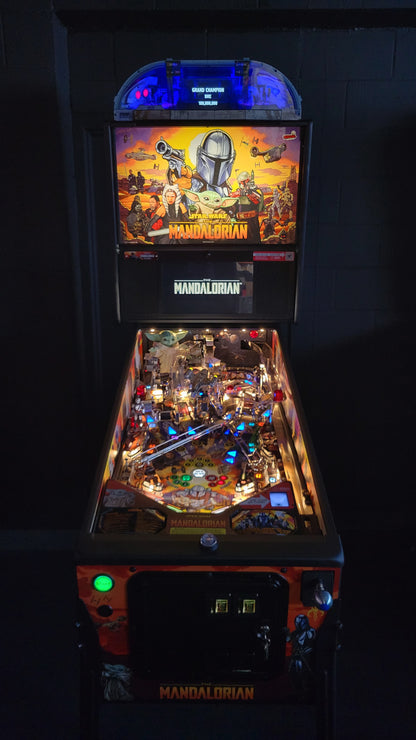 Stern Mandalorian Pro Pinball with Topper