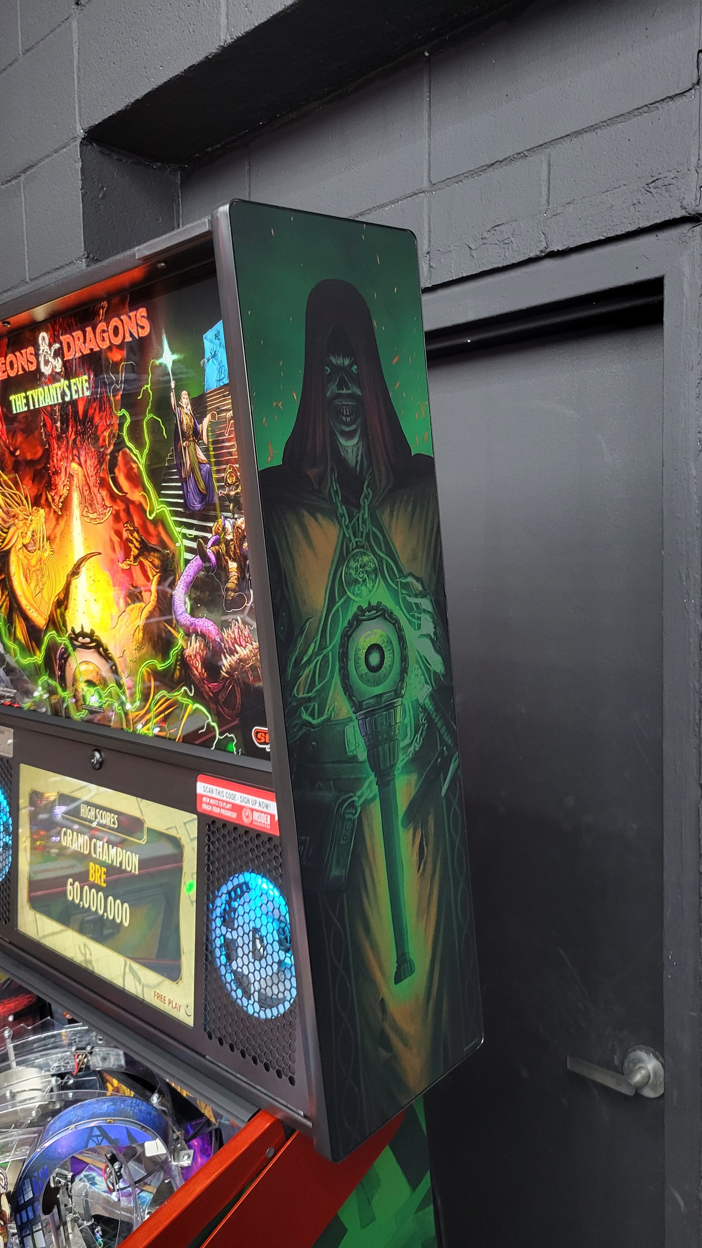 Stern Dungeon & Dragons The Tyrants Eve LE Pinball HUO