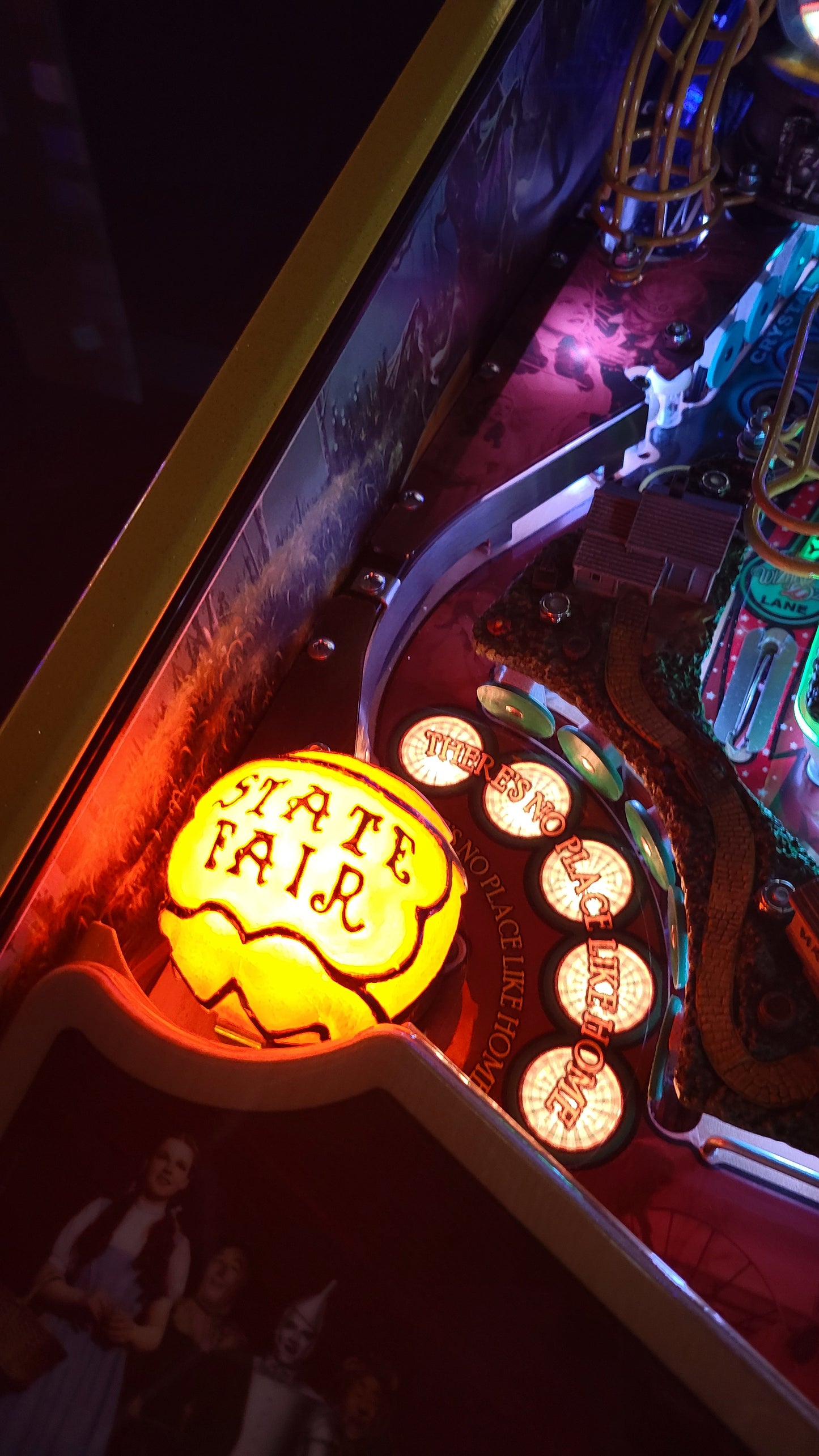 Wizard Of Oz Yellow Brick Road Edition HUO by Jersey Jack Pinball