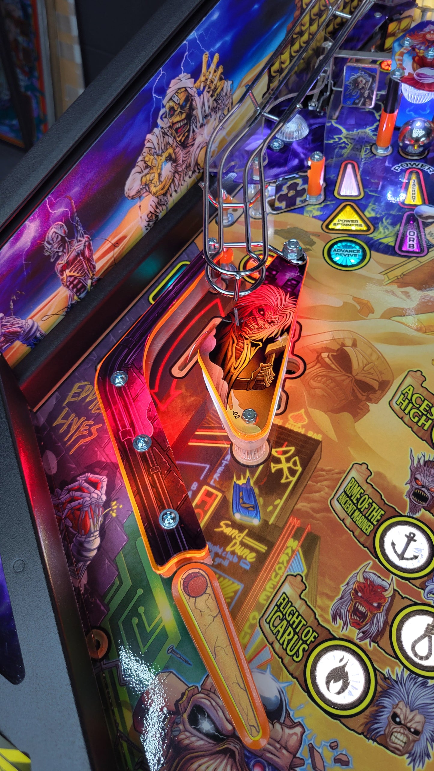 Stern Iron Maiden Premium Pinball HUO