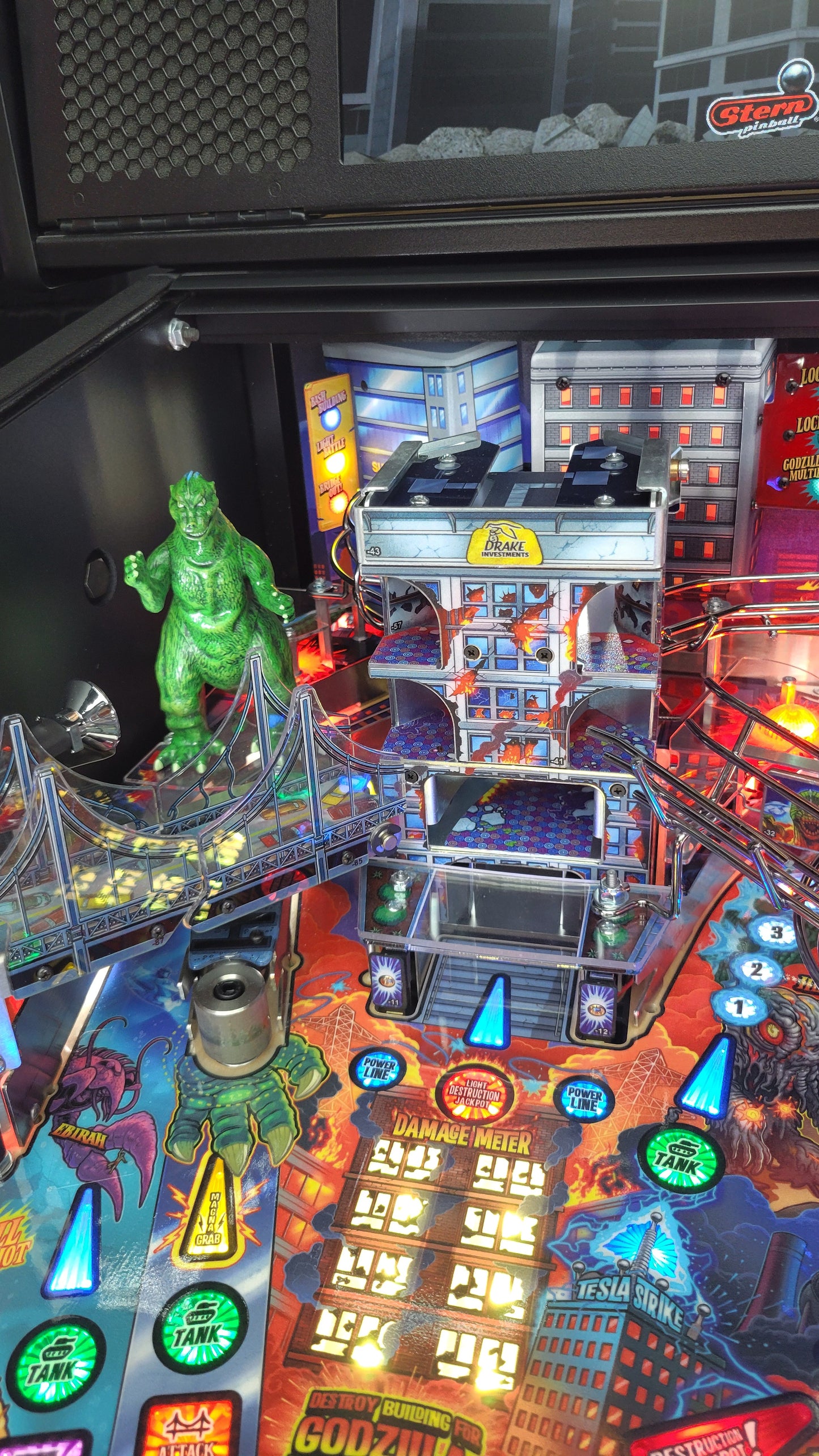 Stern Godzilla Premium Pinball HUO