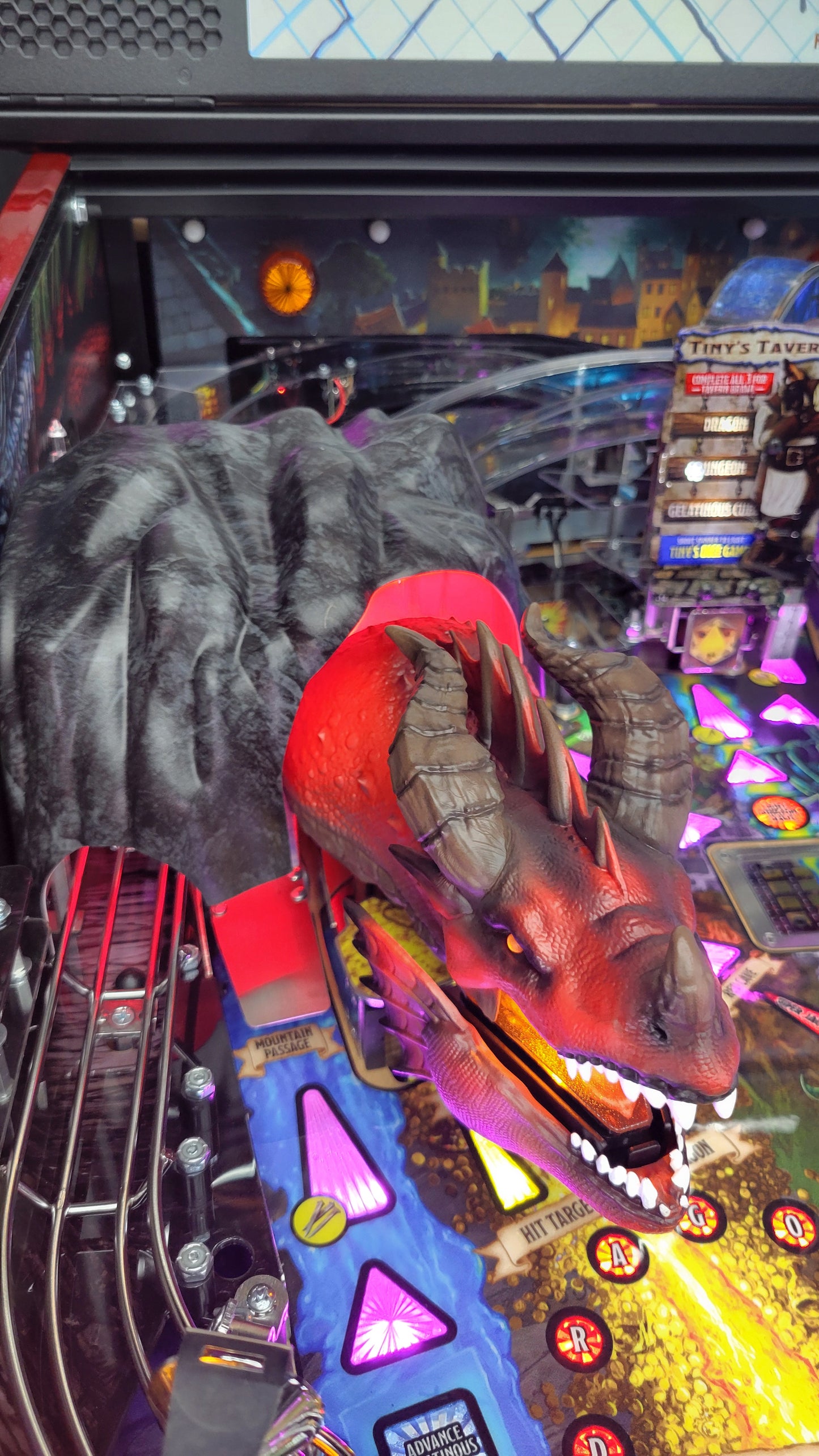 Stern Dungeon & Dragons The Tyrants Eve LE Pinball HUO
