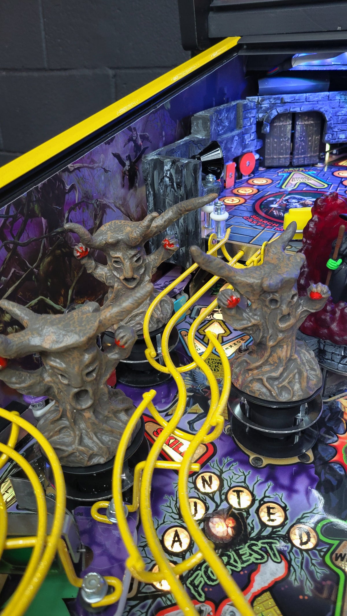 Wizard Of Oz Yellow Brick Road Edition HUO by Jersey Jack Pinball