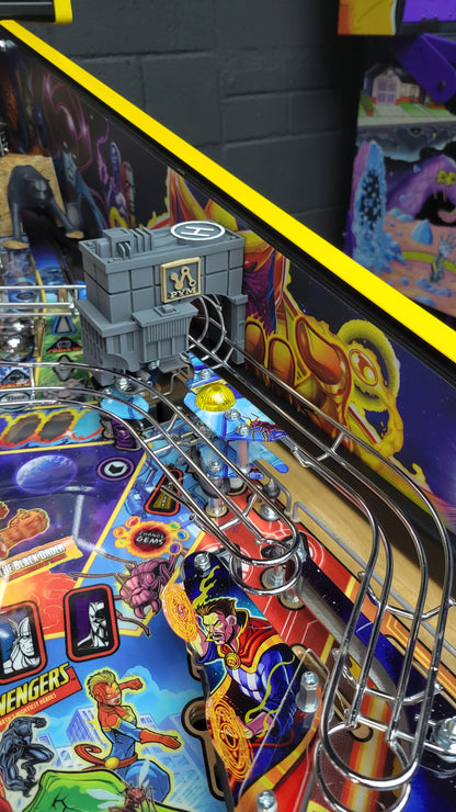 Stern The Avengers Infinity Quest Premium Pinball HUO