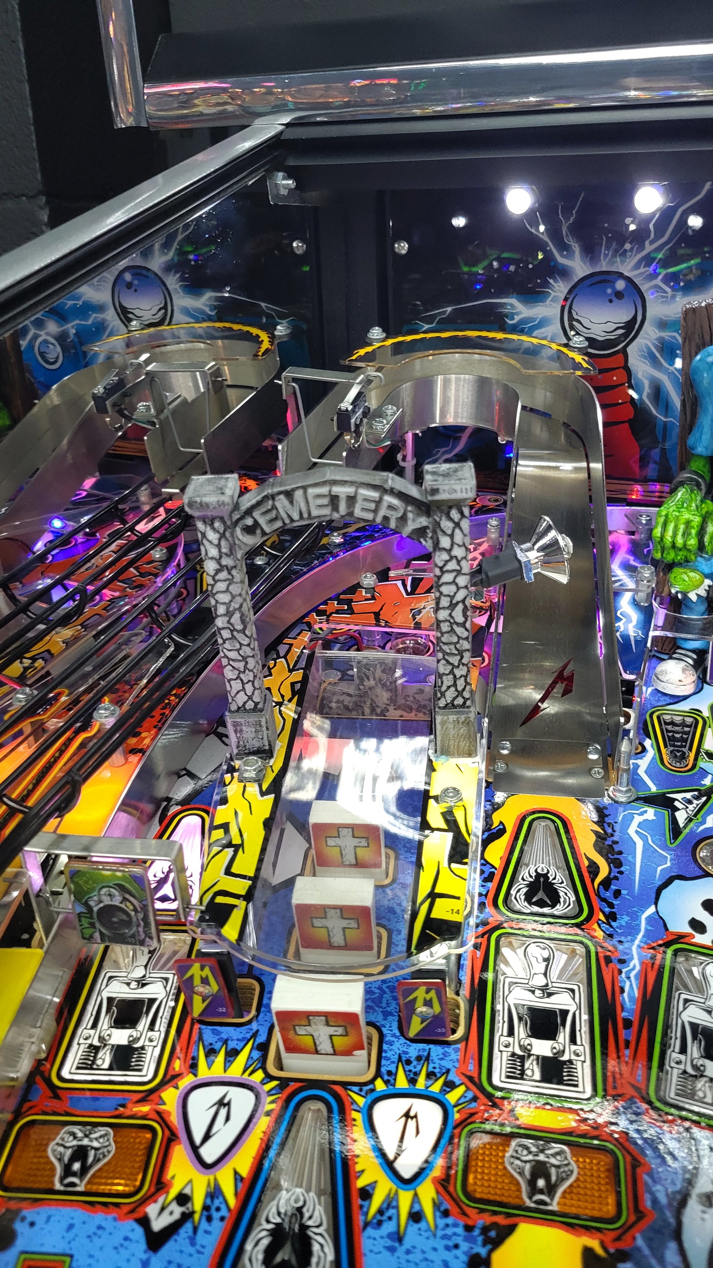 Stern Metallica LE Pinball