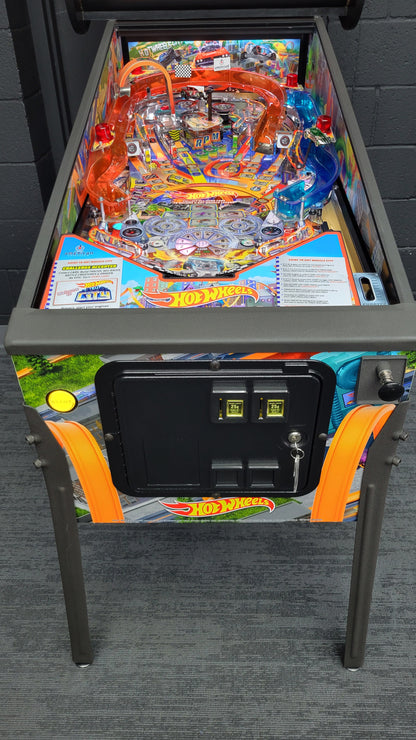 Hot Wheels Deluxe Pinball by American Pinball