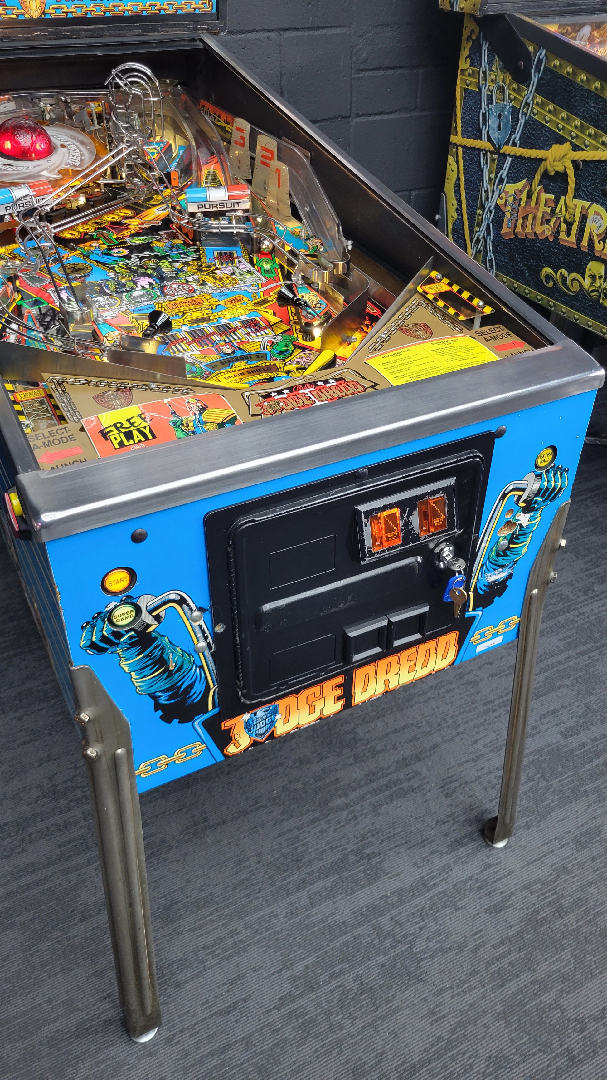 Bally Judge Dredd Pinball